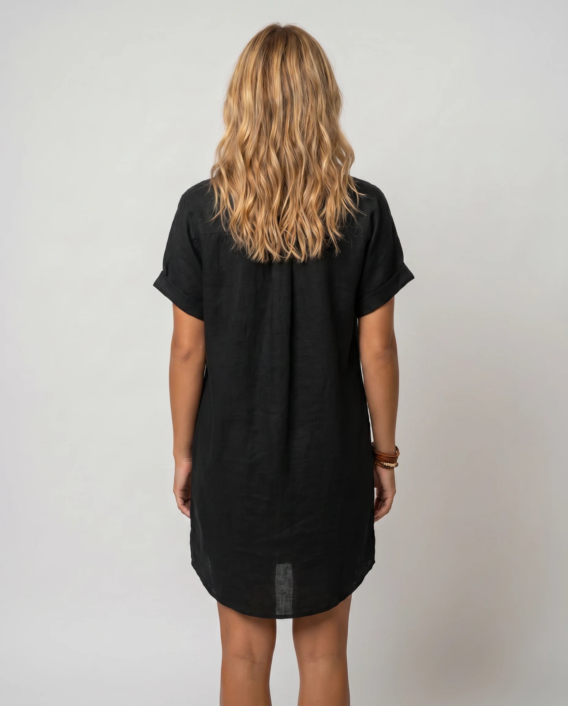 Robe chemise lin noire vue de dos