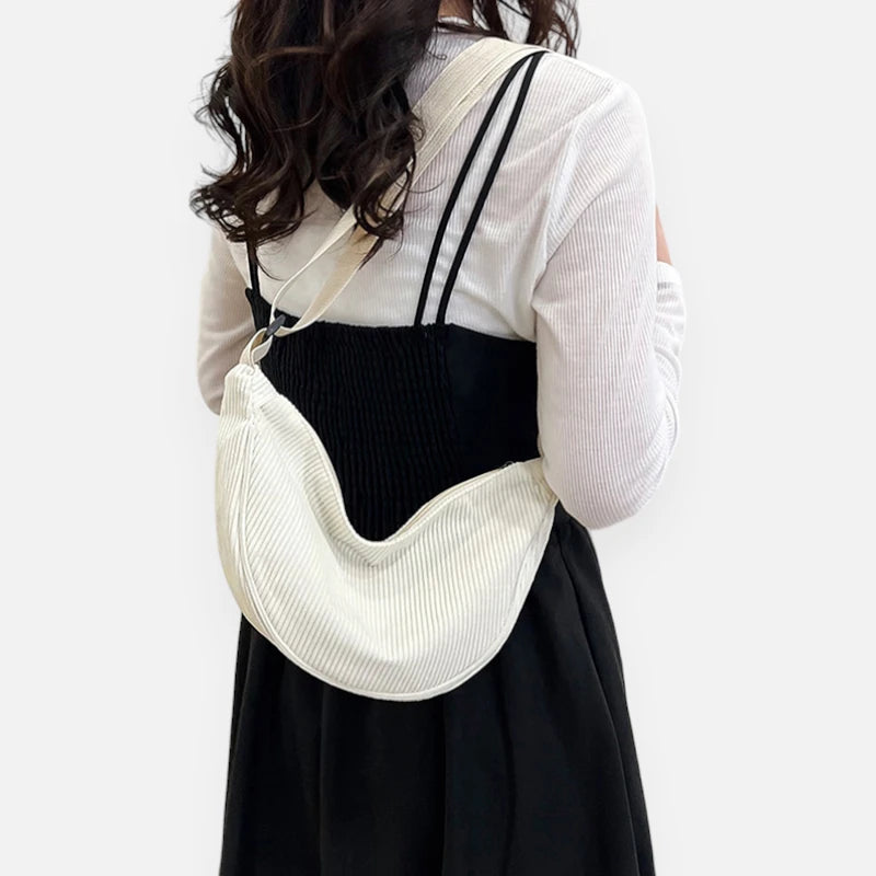 Sac banane demi-lune en velours côtelé Maëlle