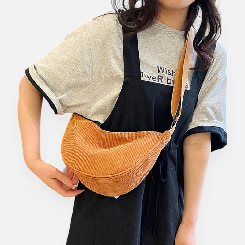 Sac banane demi-lune en velours côtelé Maëlle