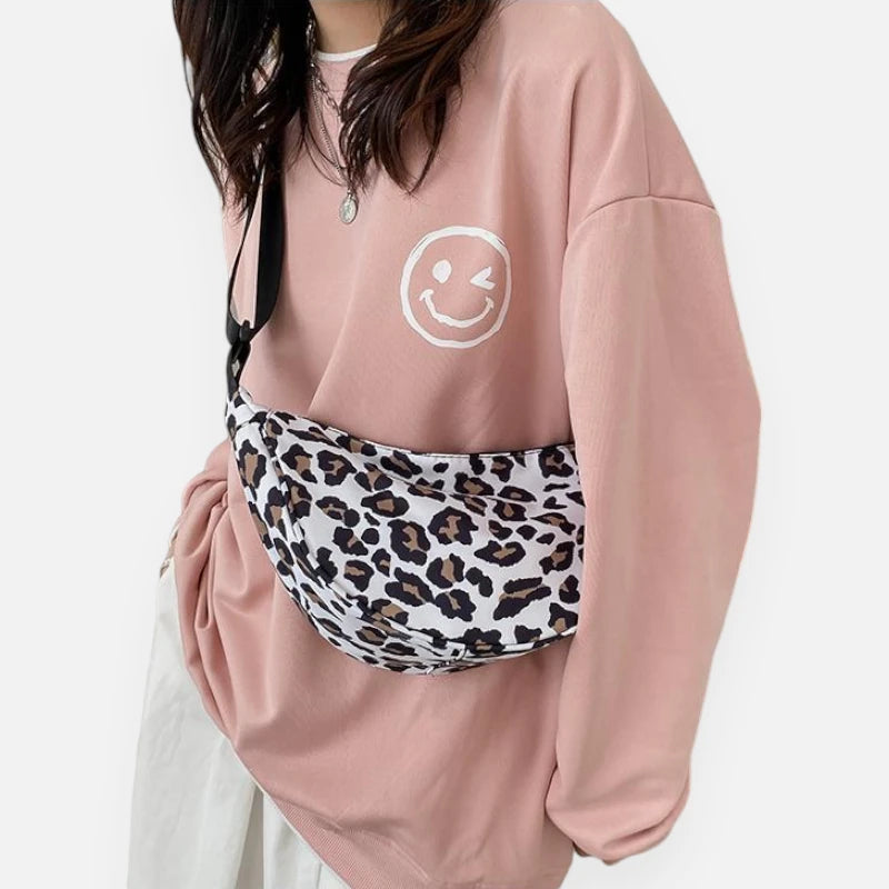 Sac banane demi-lune léopard en tissu Nadia