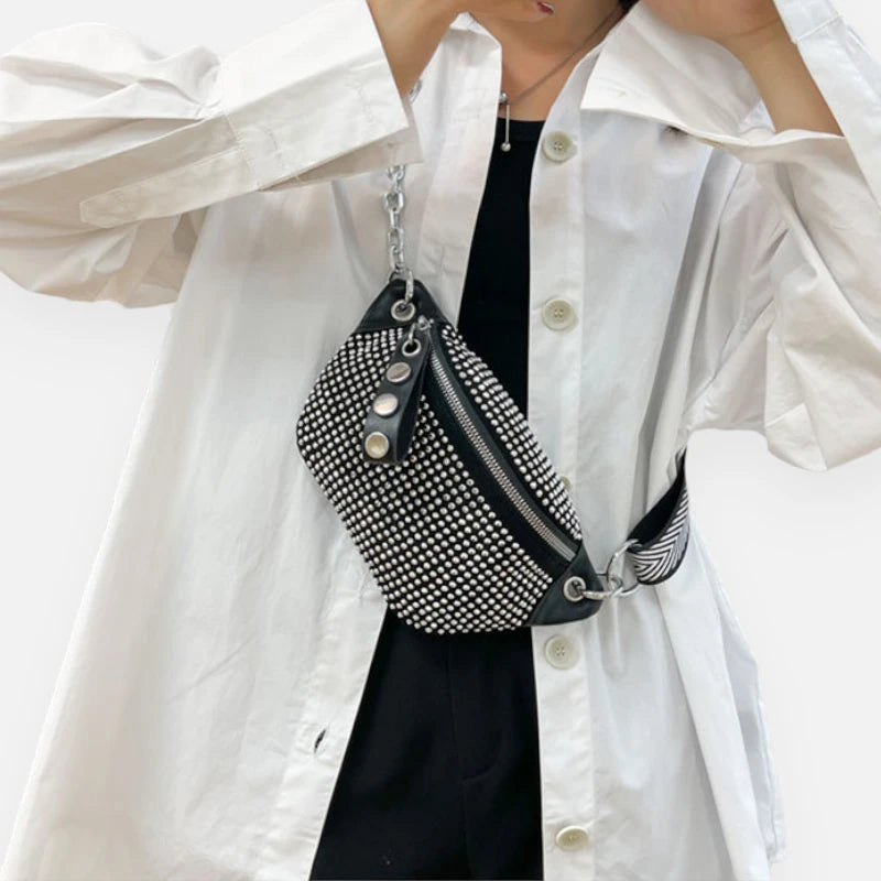 Sac banane cuir noir à bandoulière avec strass Yvonne