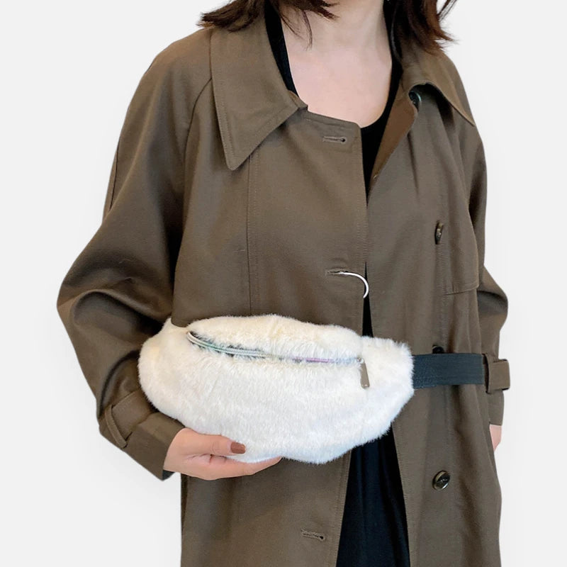 Grand sac banane en fausse fourrure chic Félicie