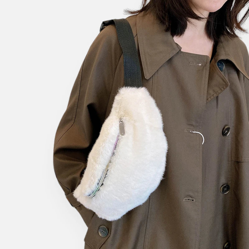 Grand sac banane en fausse fourrure chic Félicie