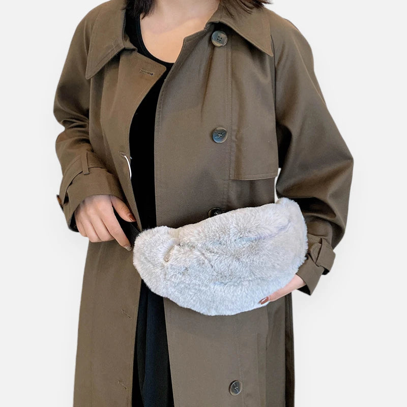 Grand sac banane en fausse fourrure chic Félicie