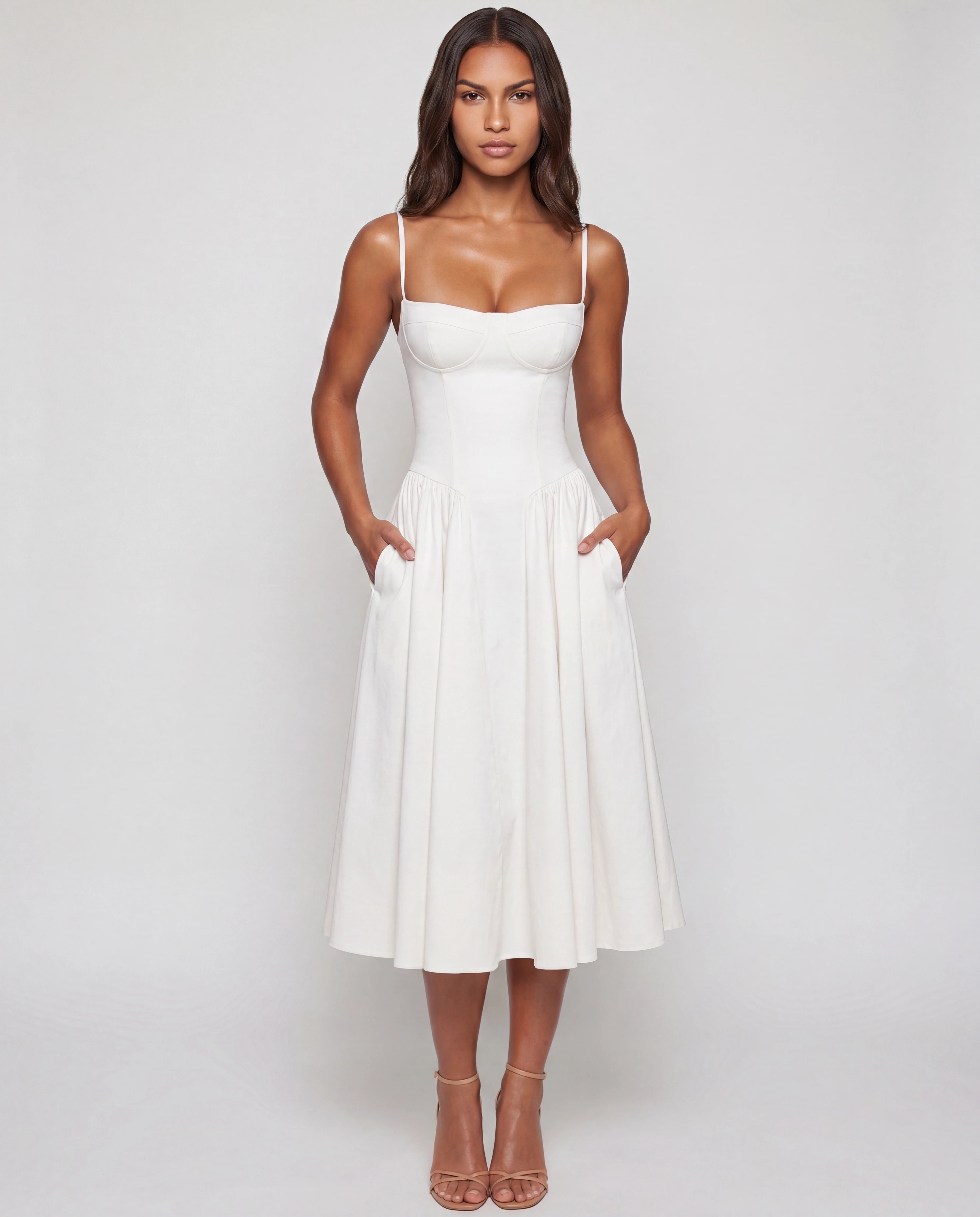 Robe midi col cœur à poches blanche Adèle portée de face en studio