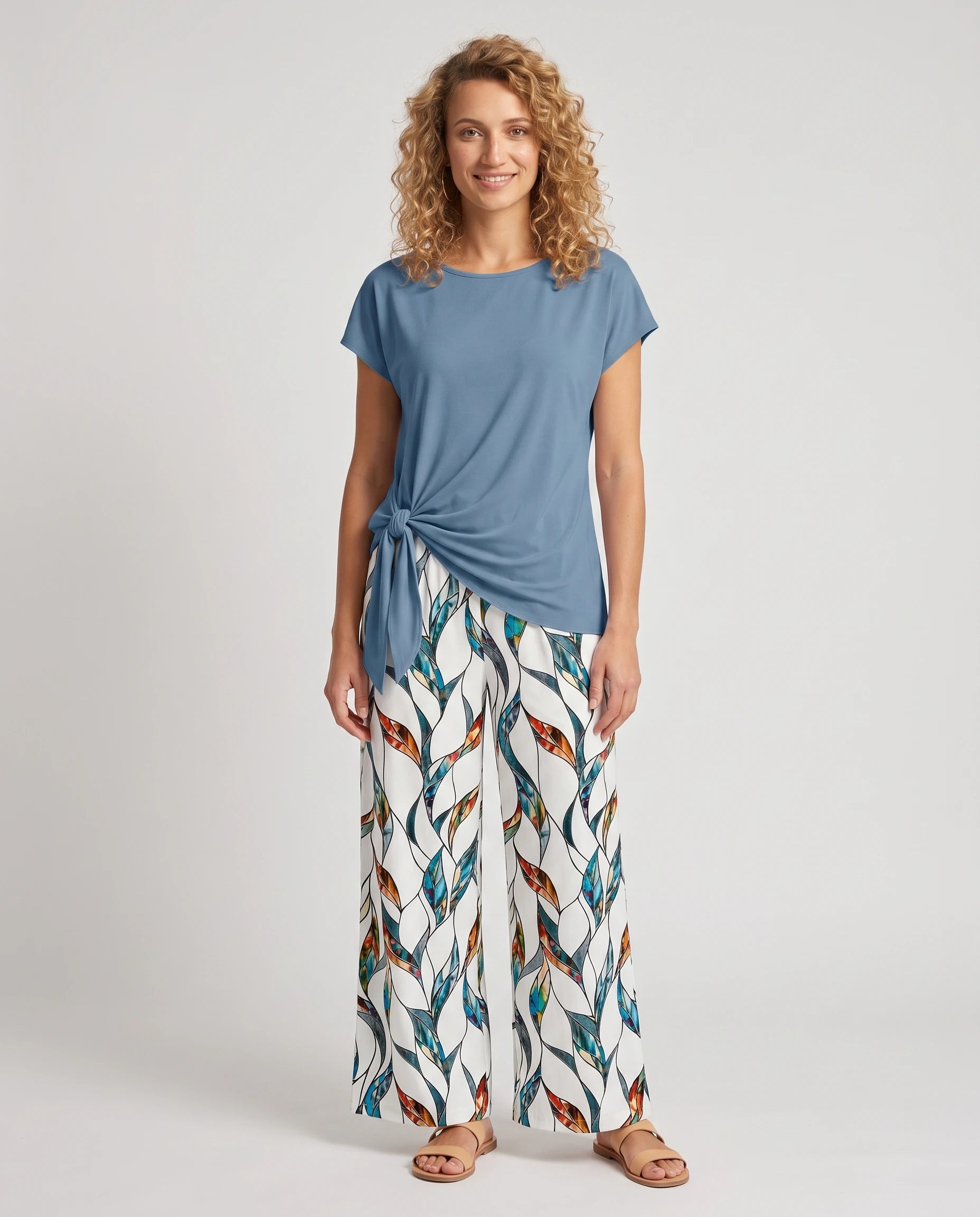 Ensemble top à nœud latéral et pantalon large Angéline — Bleu — vue face studio