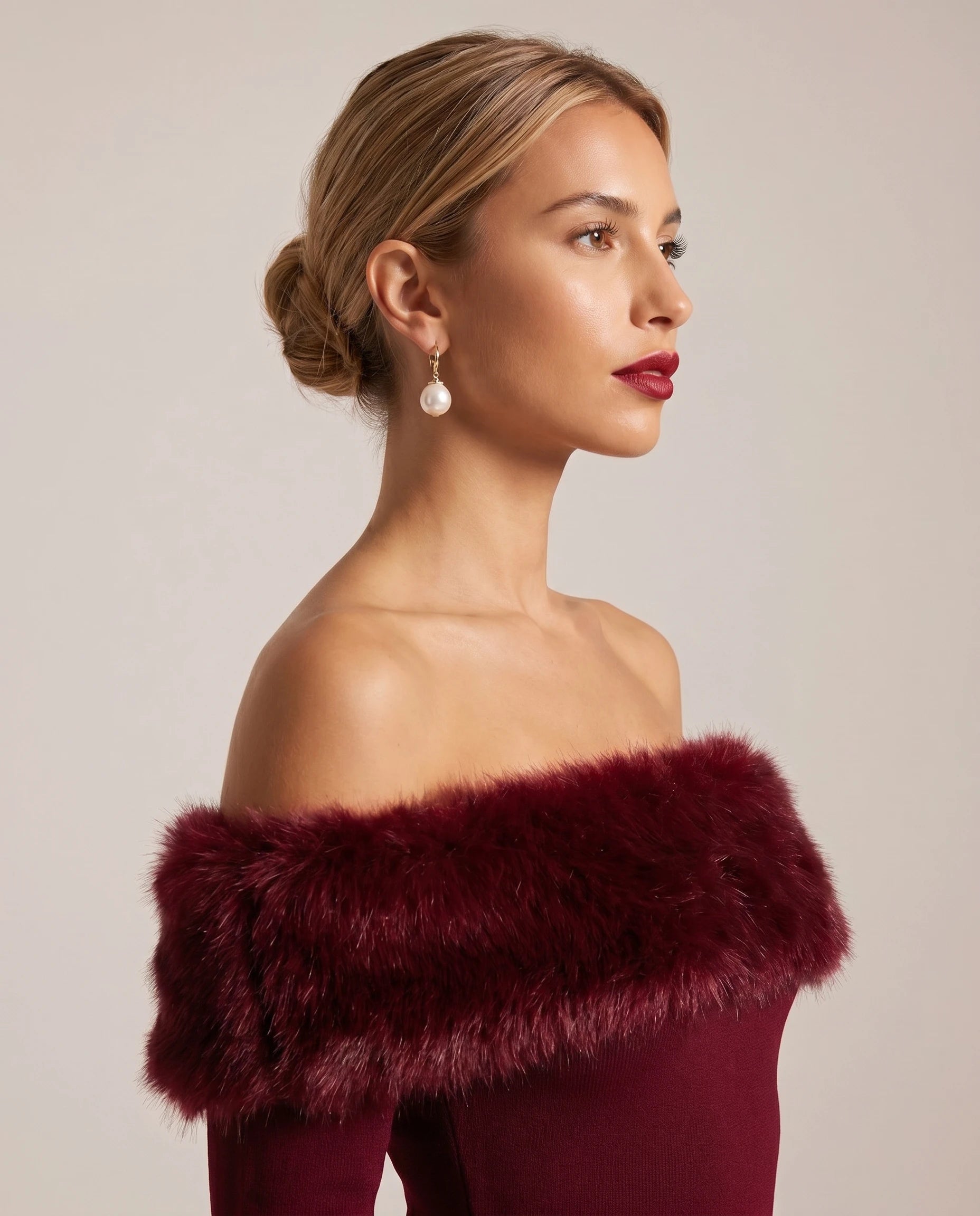 Aurore - Robe midi bardot à bordure fausse fourrure — Aurore