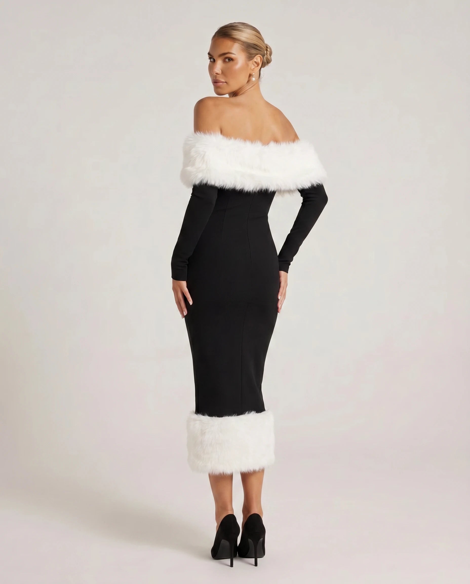 Aurore - Robe midi bardot à bordure fausse fourrure — Aurore