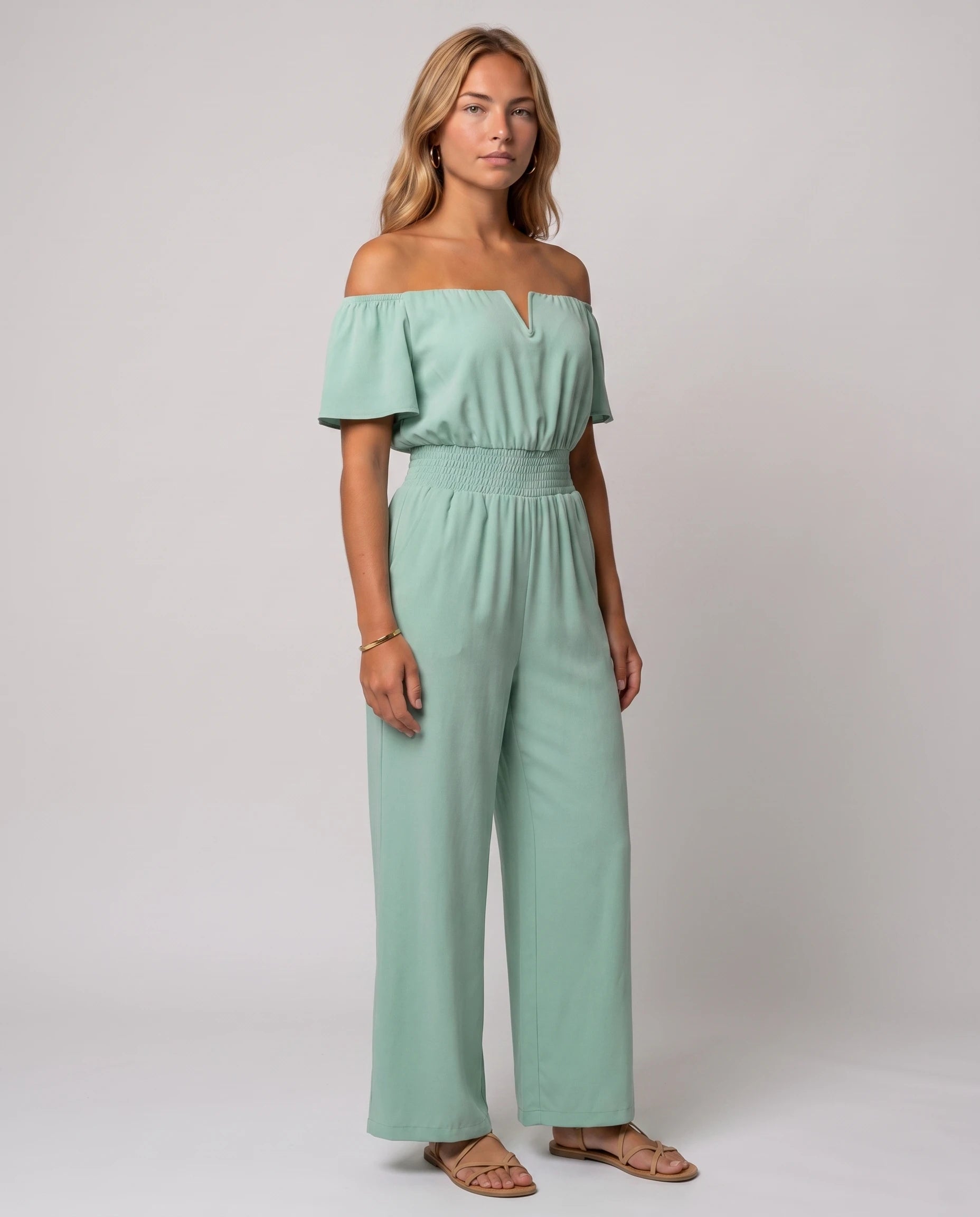 Combinaison bardot Pivoine Vert Menthe, vue trois-quarts studio