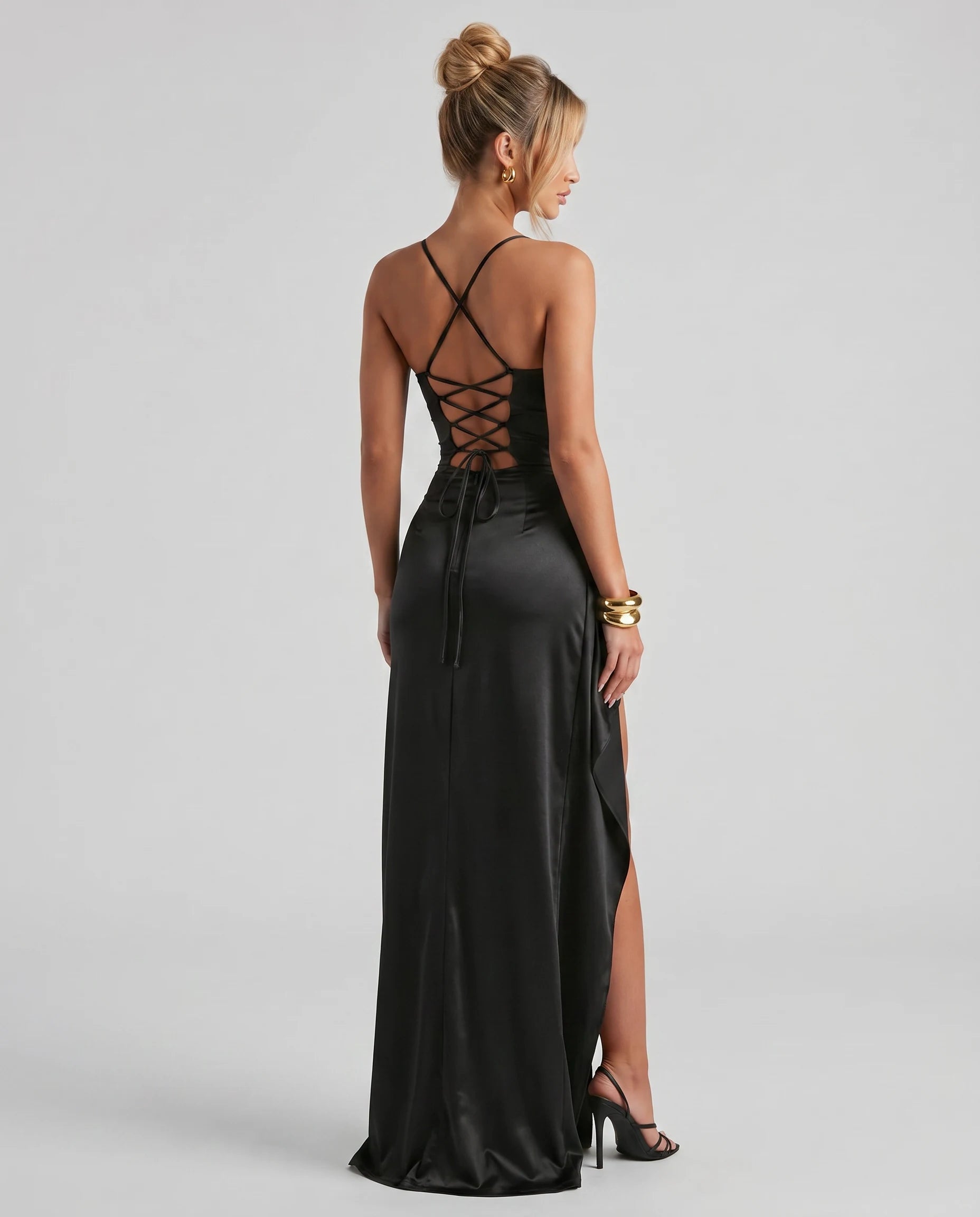 black 02 back lacy Salomé Zolena