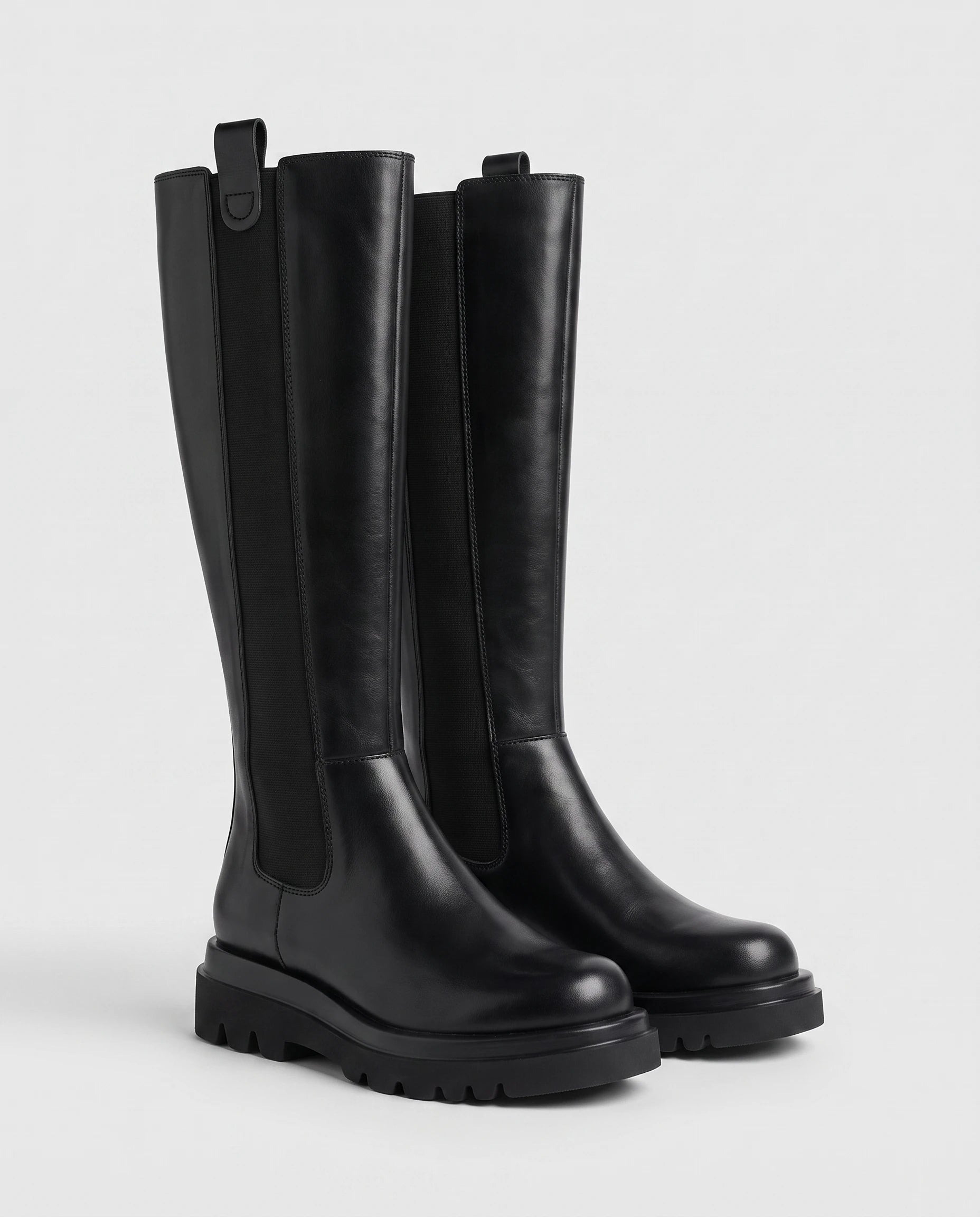 Bottes hautes chelsea à soufflets Ysée — Noir, paire vue de trois quarts en studio