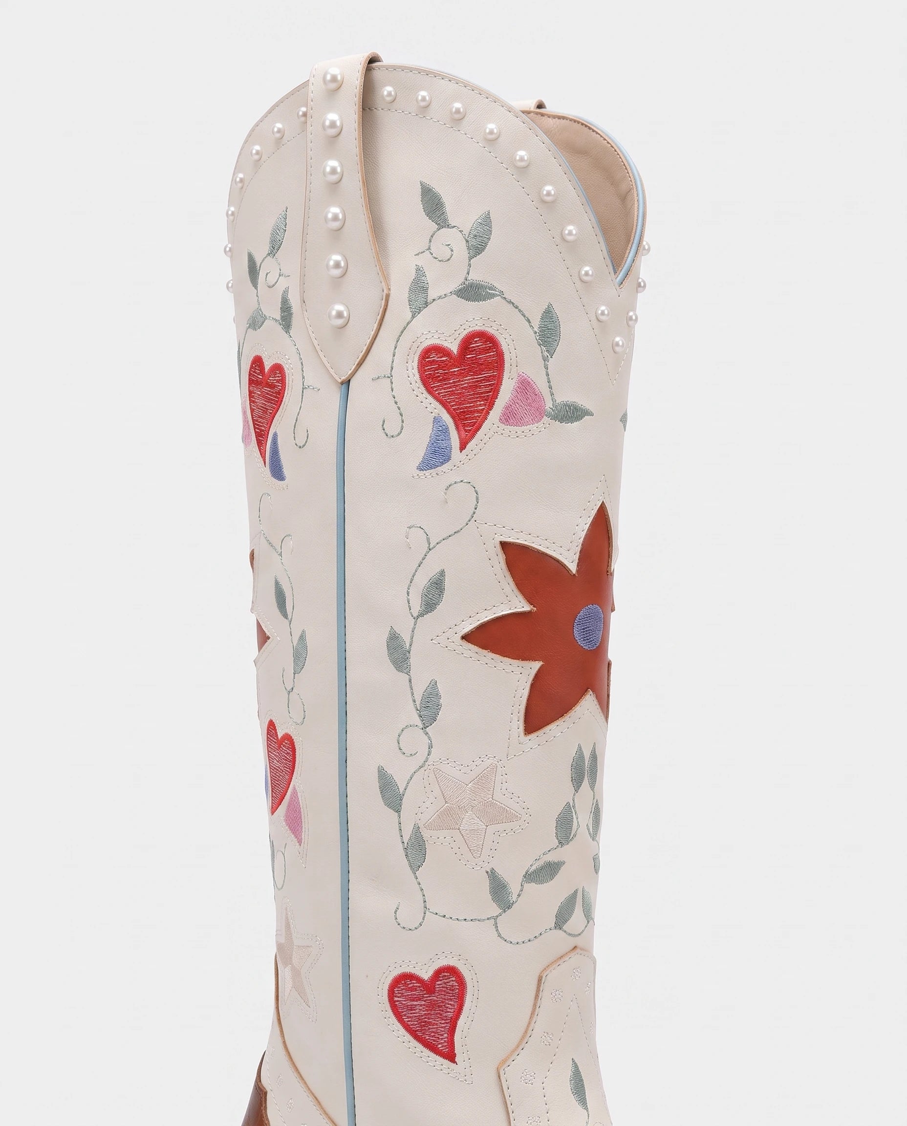 Bottes hautes western brodées à clous en simili Sabeline Blanc — packshot, second angle