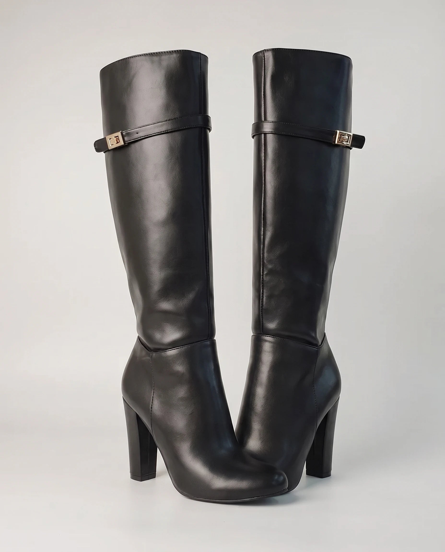 Bottes hautes a revers et talon haut en simili Marcelline Noir — packshot studio