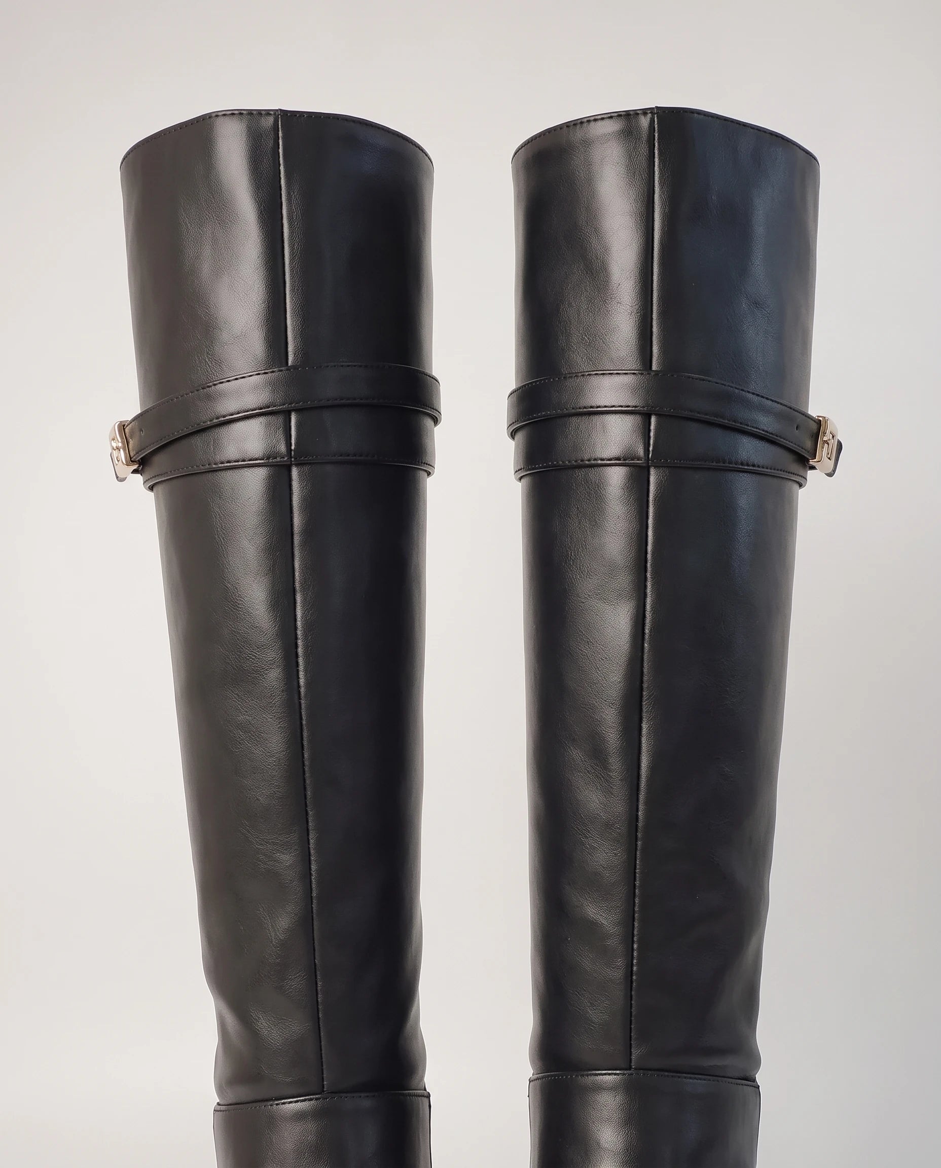 Bottes hautes a revers et talon haut en simili Marcelline Noir — packshot, second angle