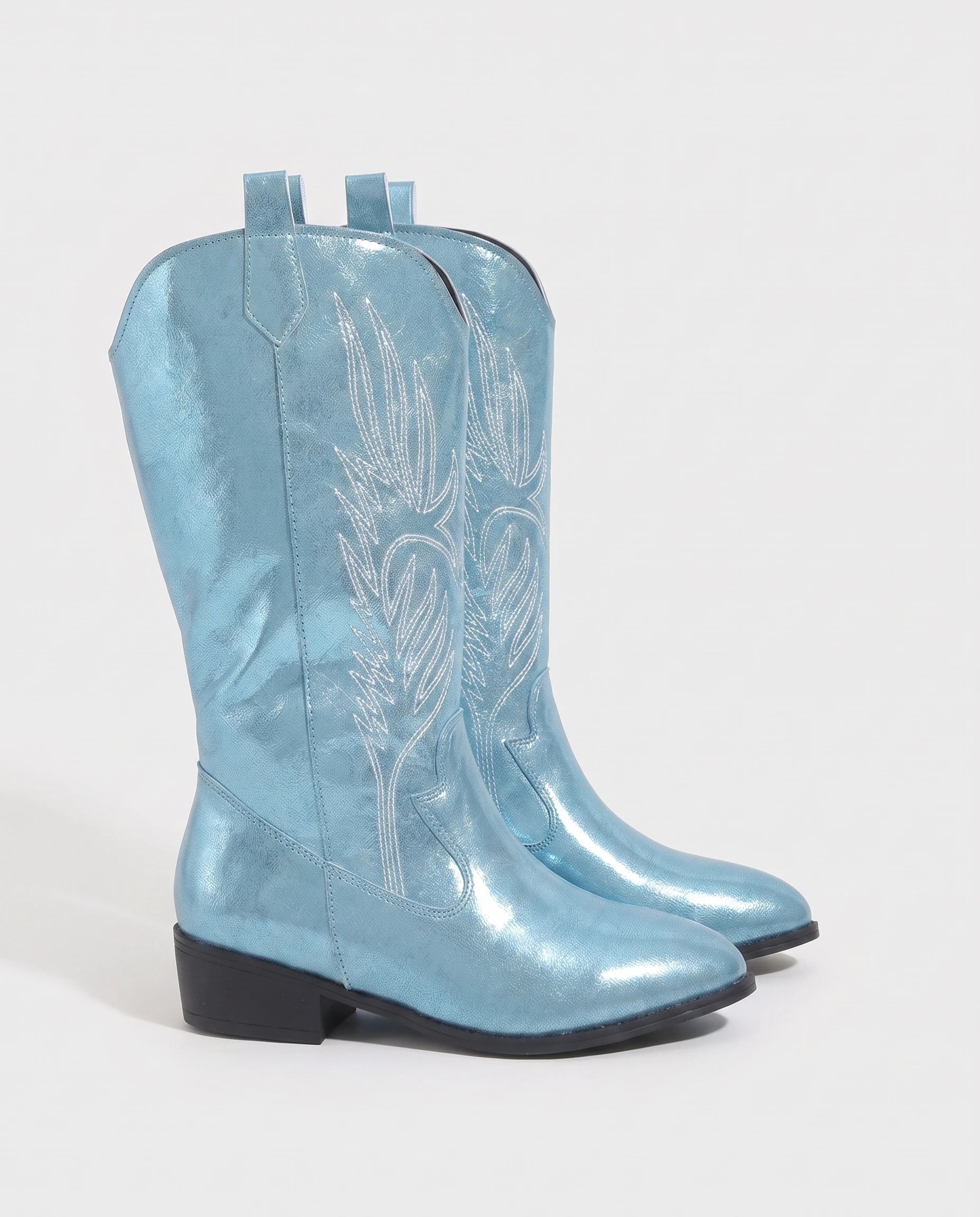 Bottes santiags mi-mollet à broderie contrastée Amaryllis Bleu Ciel — packshot de profil