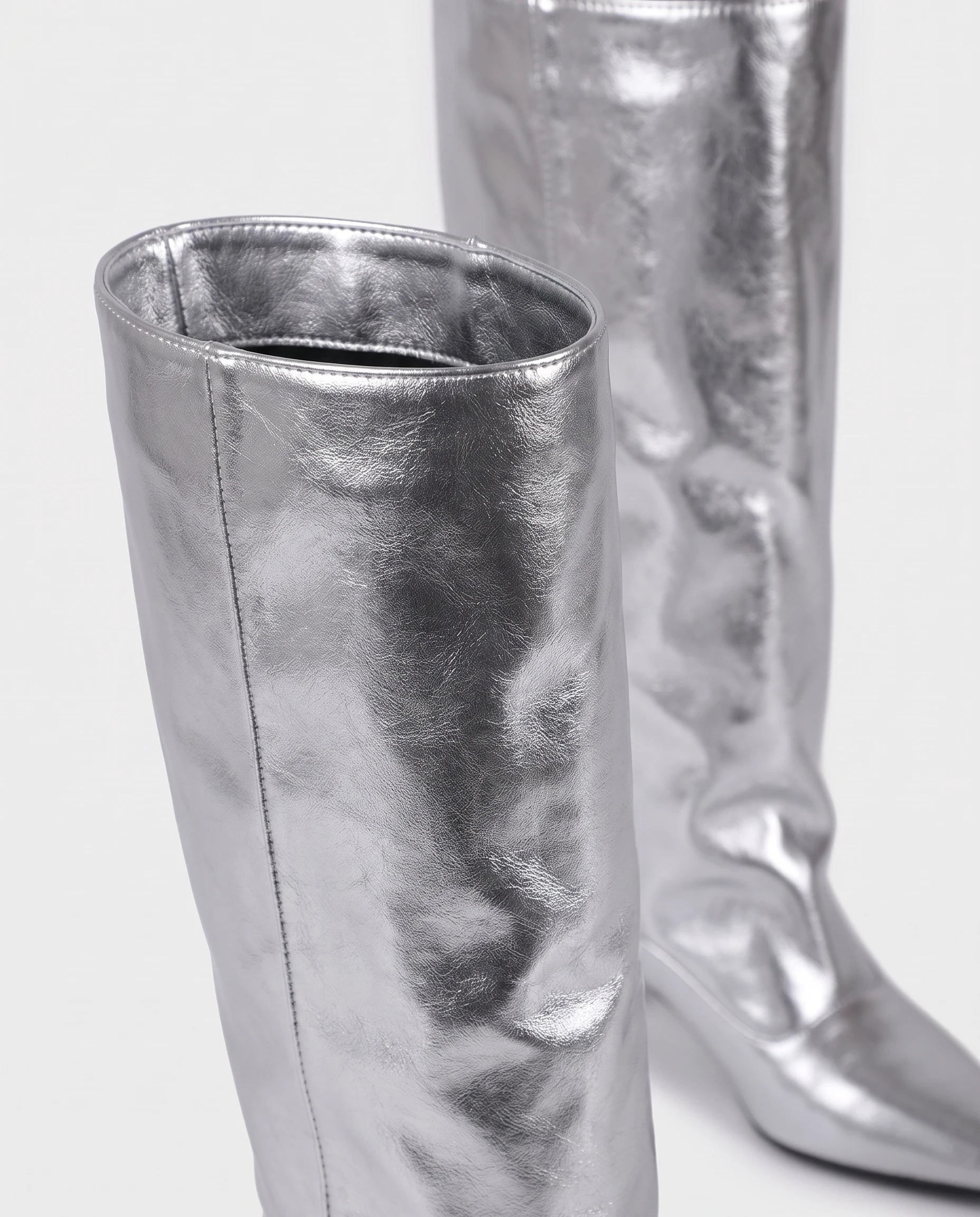 Bottes souples à petit talon en simili Paulette — Argent, packshot vue complémentaire