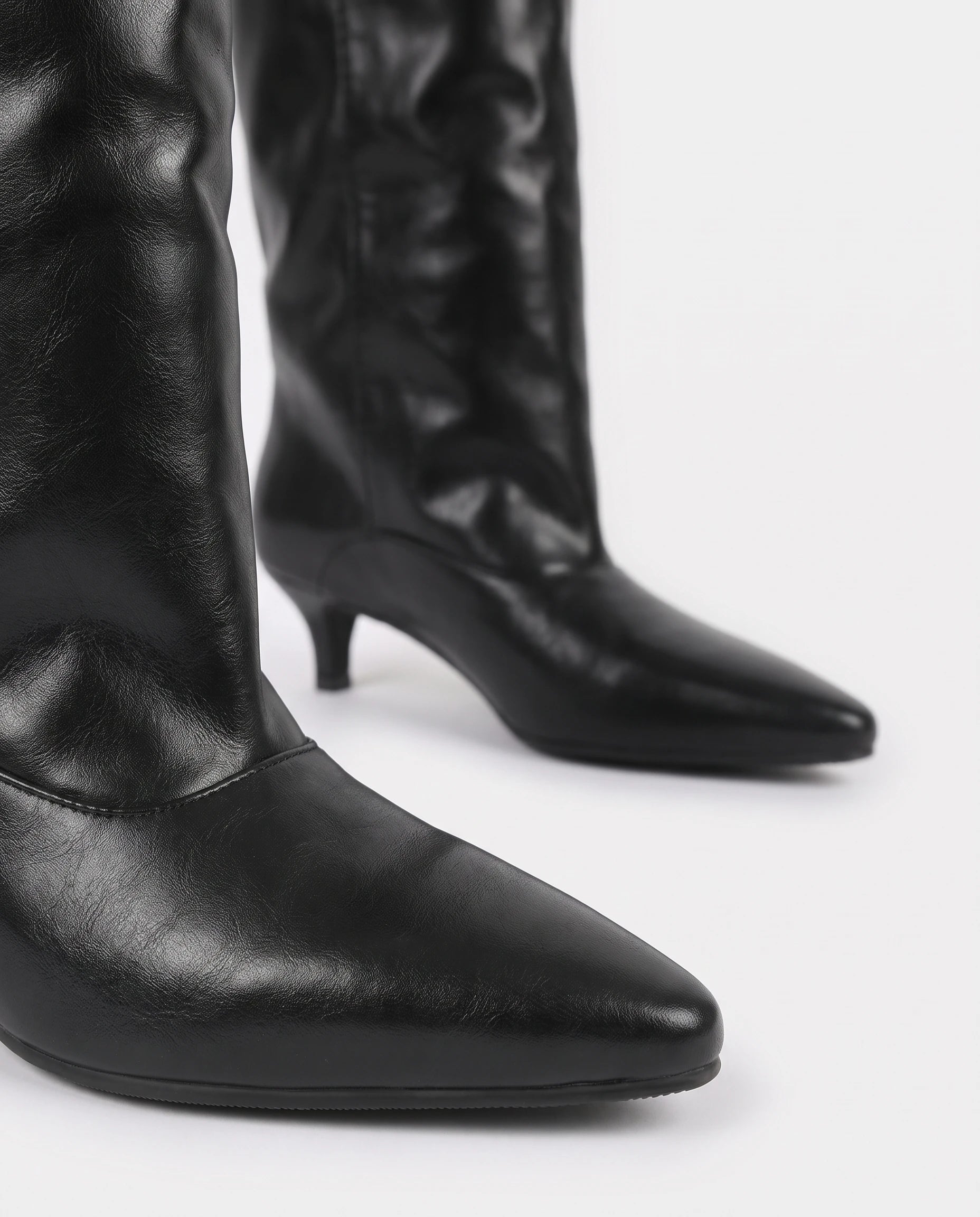 Bottes souples à petit talon en simili Paulette — Noir, packshot vue complémentaire