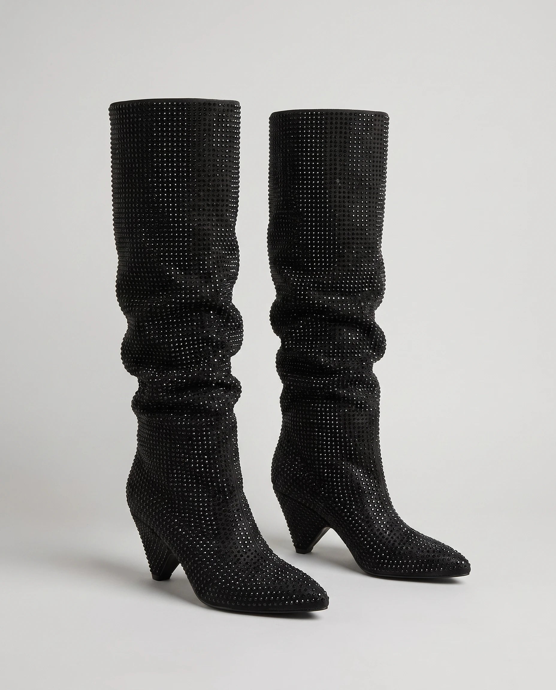 Bottes hautes slouchy à strass Odalie — Noir, paire vue de trois quarts en studio