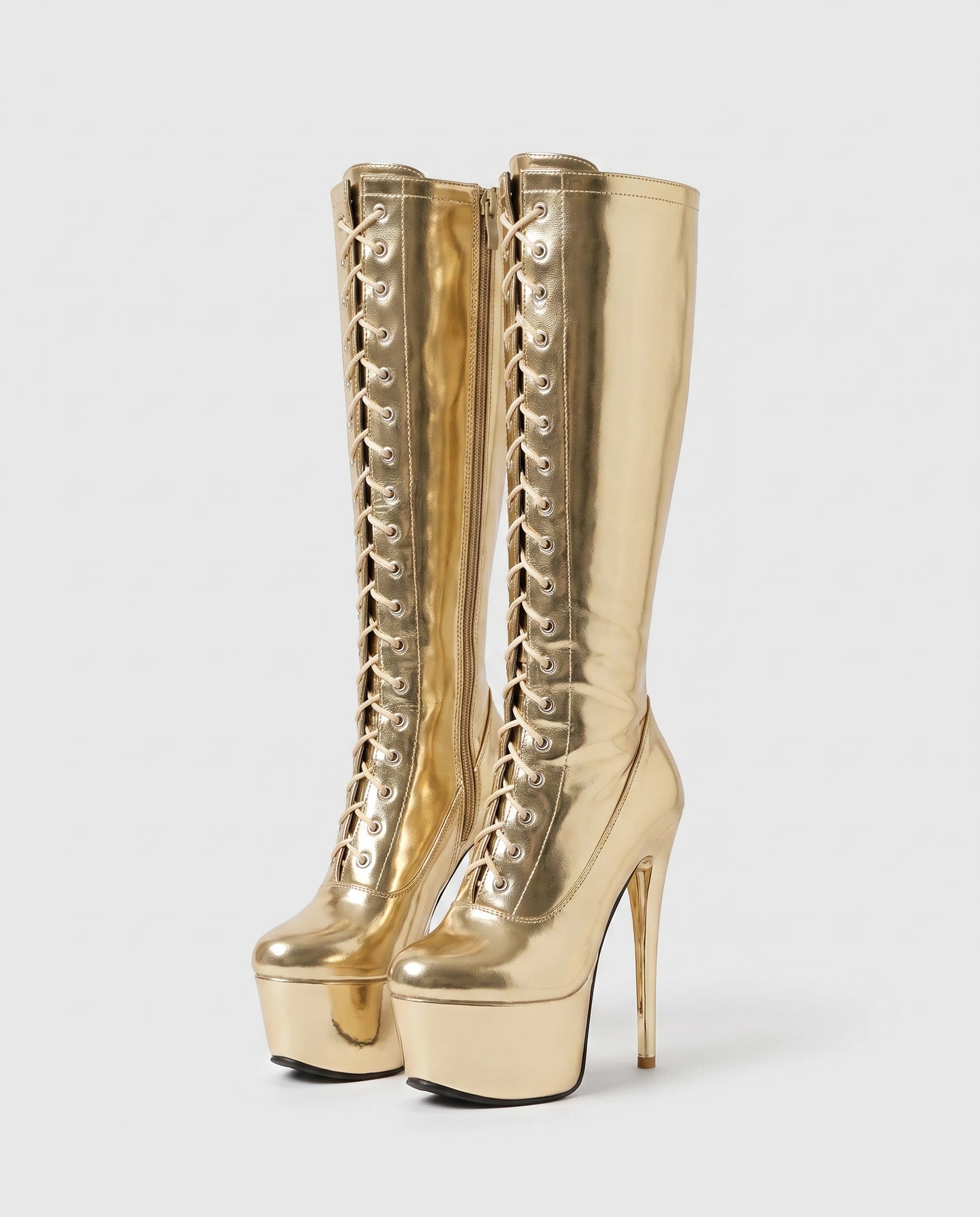 Bottes hautes vernies lacées à talon aiguille Romilde — Doré, paire en packshot studio