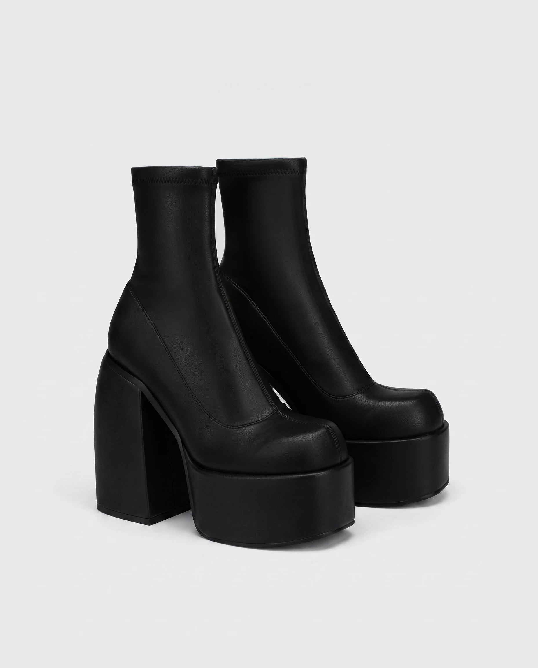 Bottines chaussette à plateforme massive Ludmilla — Noir, paire en packshot studio