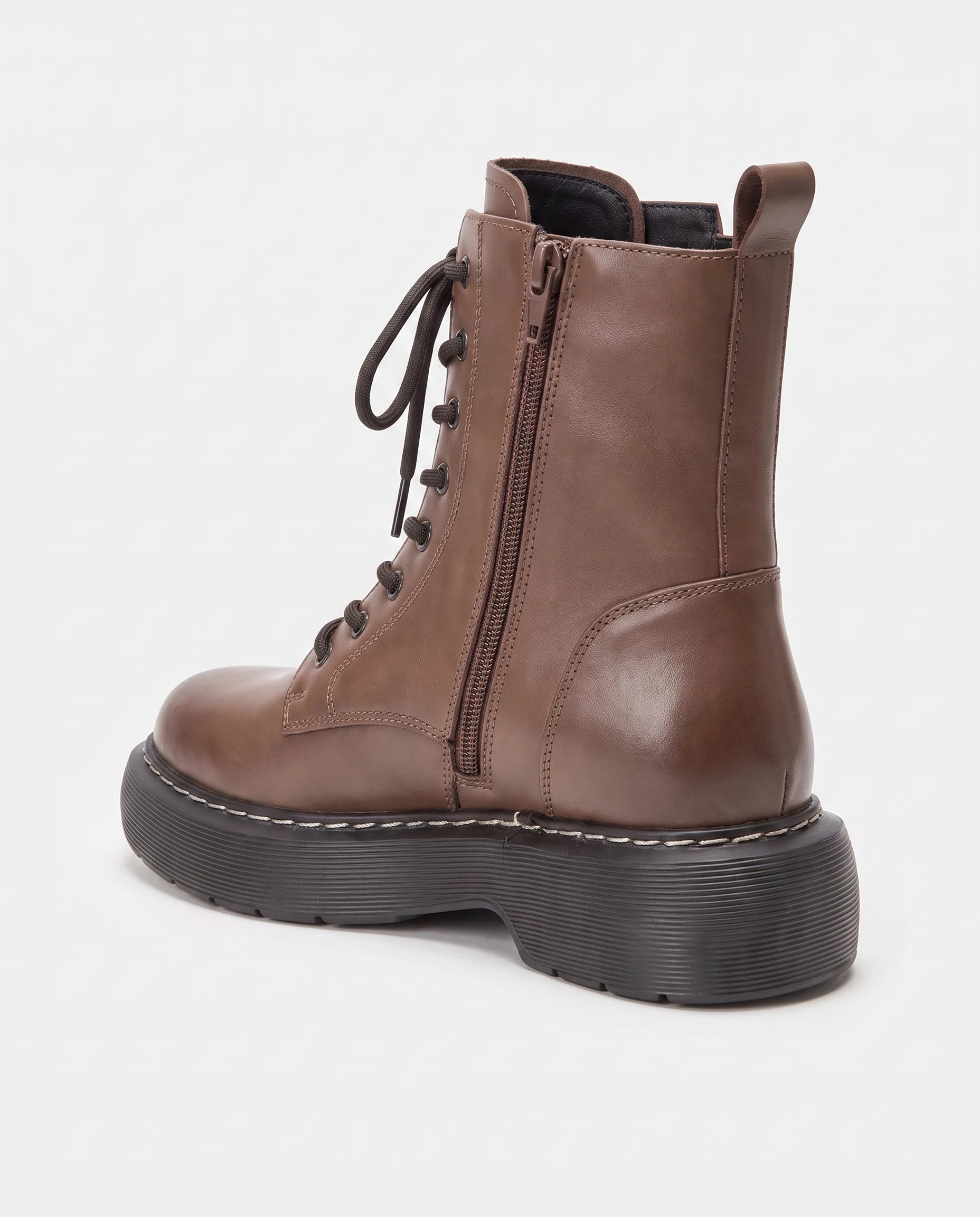 Bottines lacees a plateforme en simili Doriane Brun Cacao — packshot, vue arrière