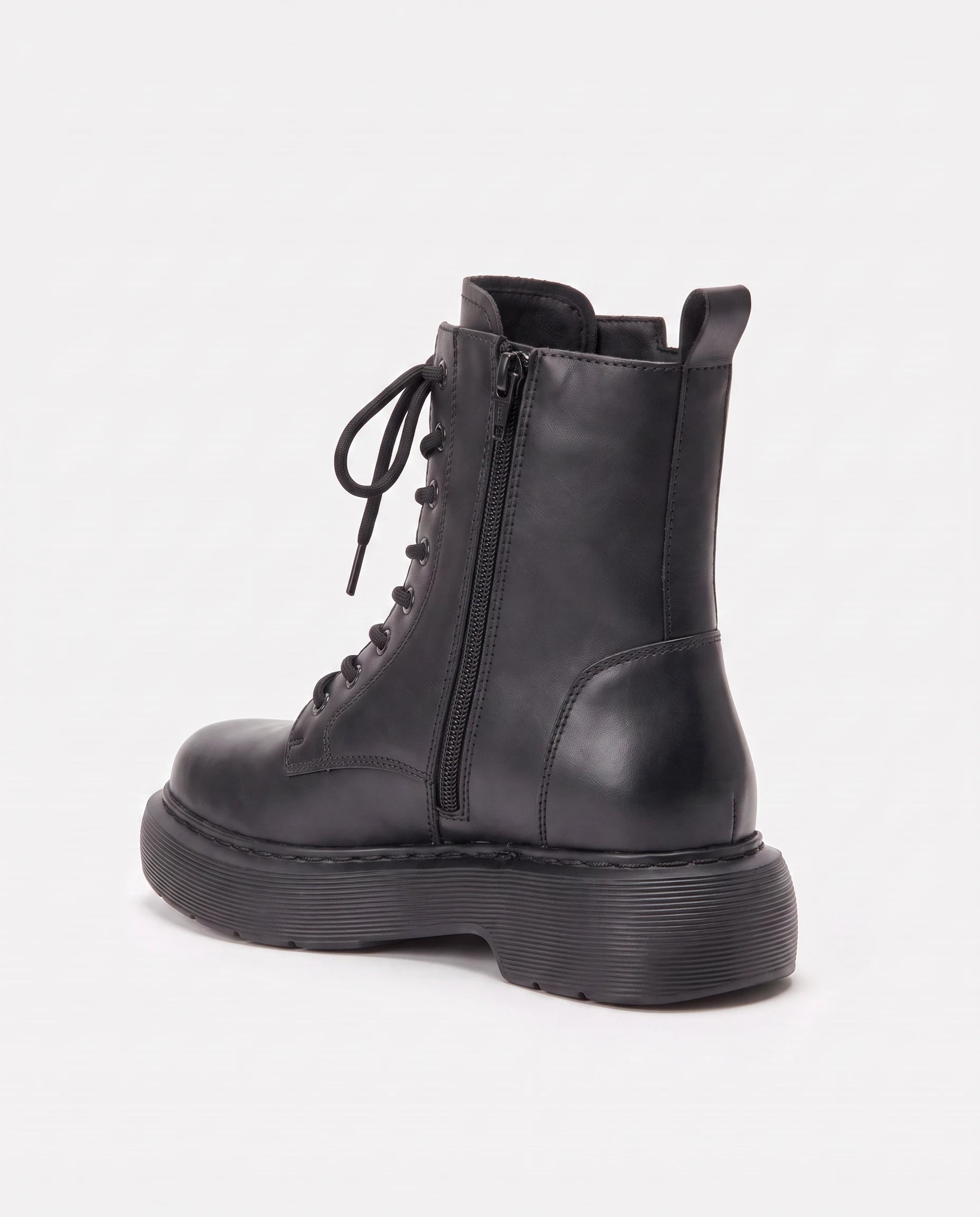Bottines lacees a plateforme en simili Doriane Noir — packshot, vue arrière