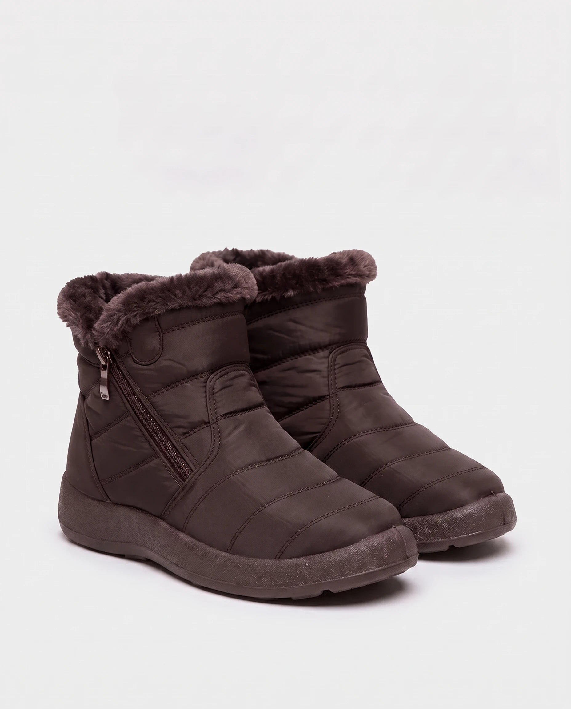 Bottines de neige fourrées Noëlle — Chocolat, paire vue de trois quarts studio
