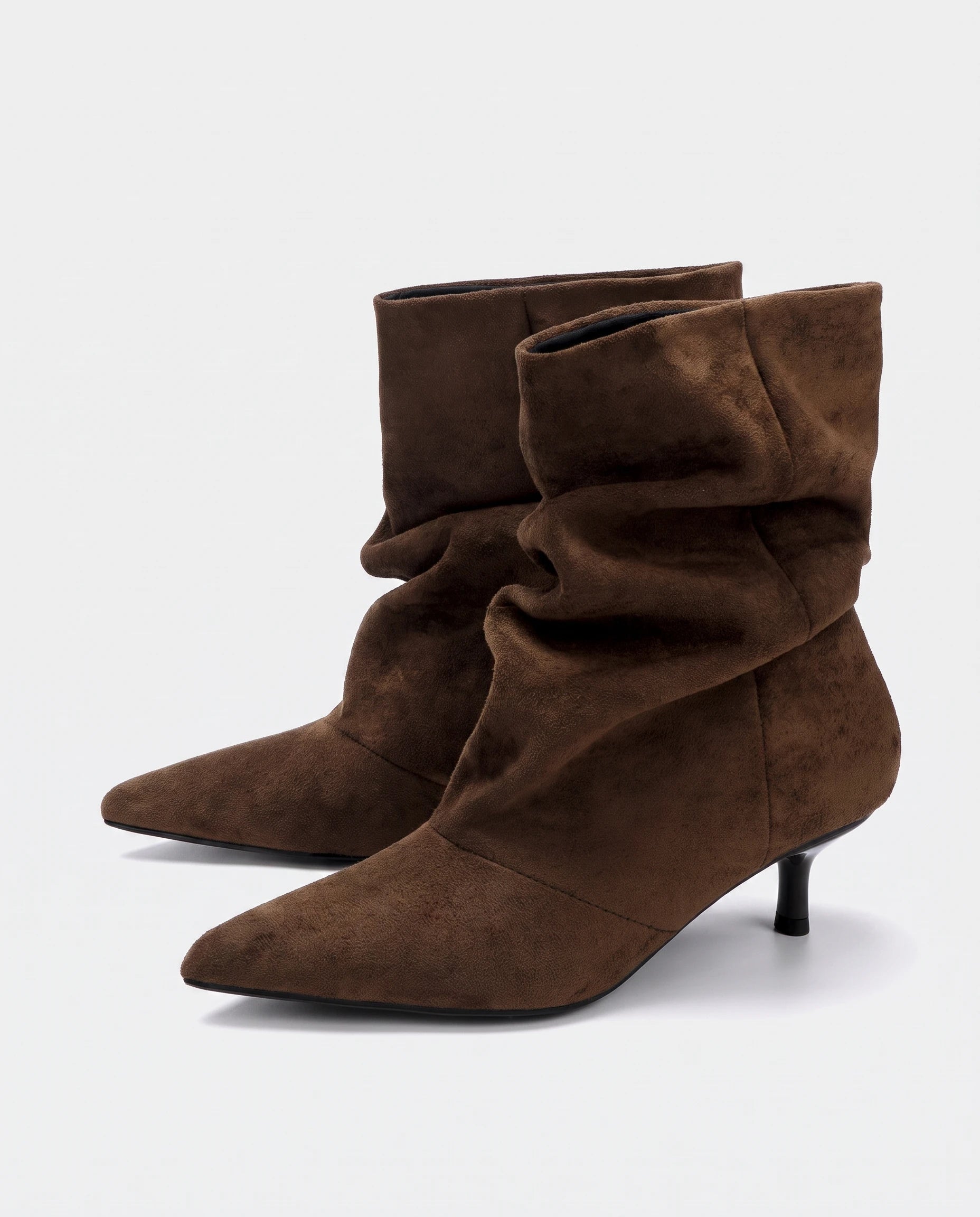 Bottines plissées à talon kitten Landeline — Brun, paire en packshot studio