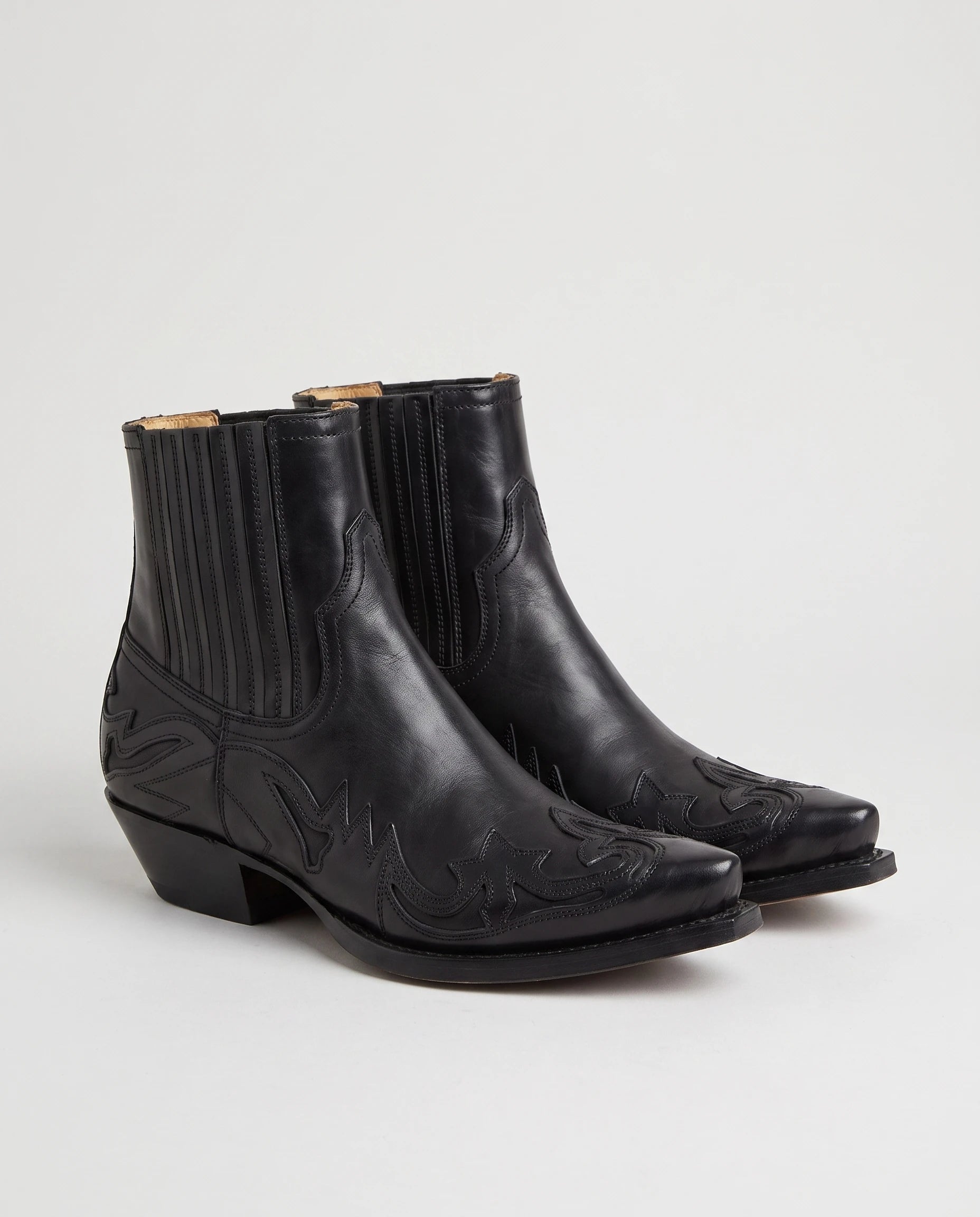 Bottines western à bout pointu en simili Mathurine Noir — packshot studio