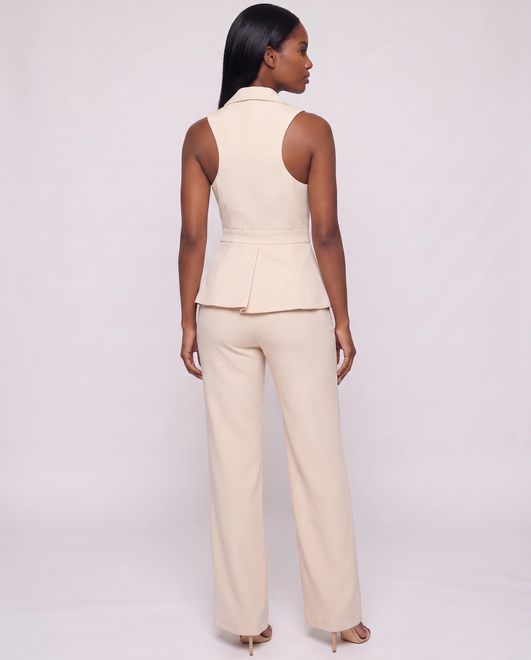 Combinaison blazer chic Hermance champagne, vue de dos en studio