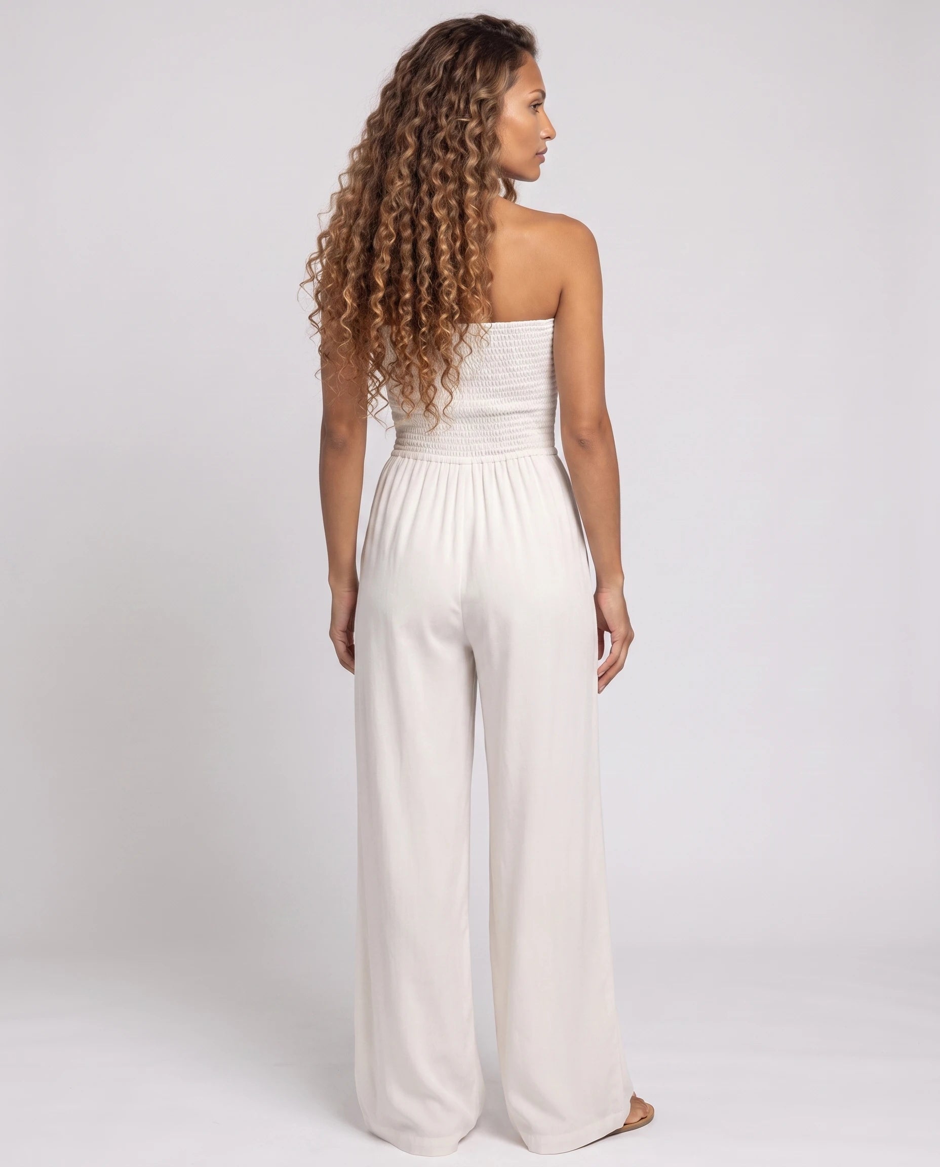 Combinaison bustier blanche à jambe large — Lucile - vue studio, dos