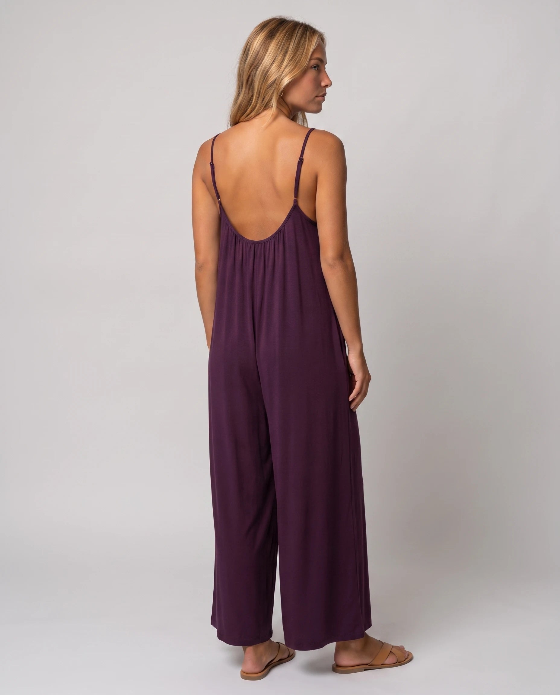 Combinaison fluide jambe large Séverine, coloris Prune, vue de dos