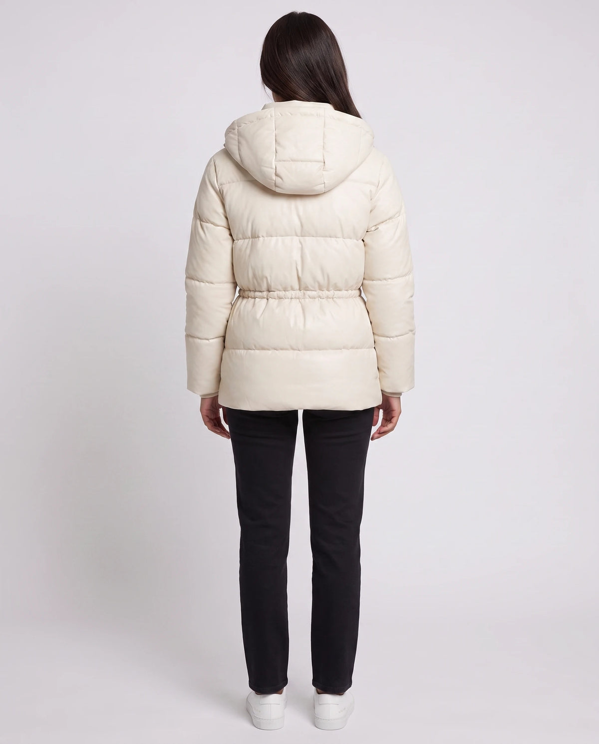 Kurze Steppjacke mit Kapuze und elastischer Taille Annick in Elfenbein, Rückansicht, elastische Taille, Kapuze unten