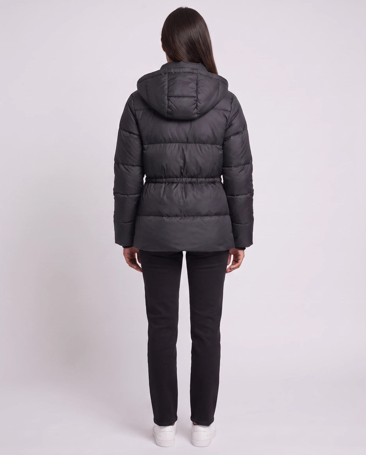 Kurze Steppjacke mit Kapuze und elastischer Taille Annick in Schwarz, Rückansicht, elastische Taille, Kapuze unten