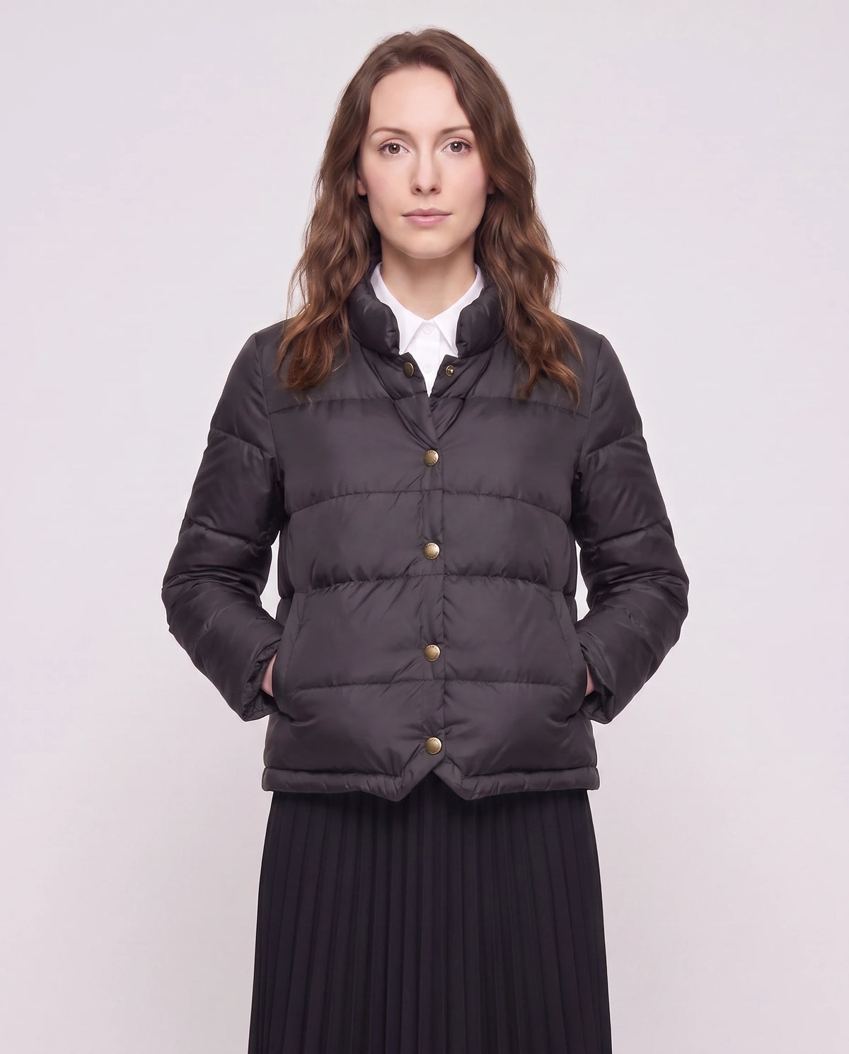 Doudoune courte légère façon blouson à pressions Christelle en Noir, plan rapproché, pressionnée, col montant fermé