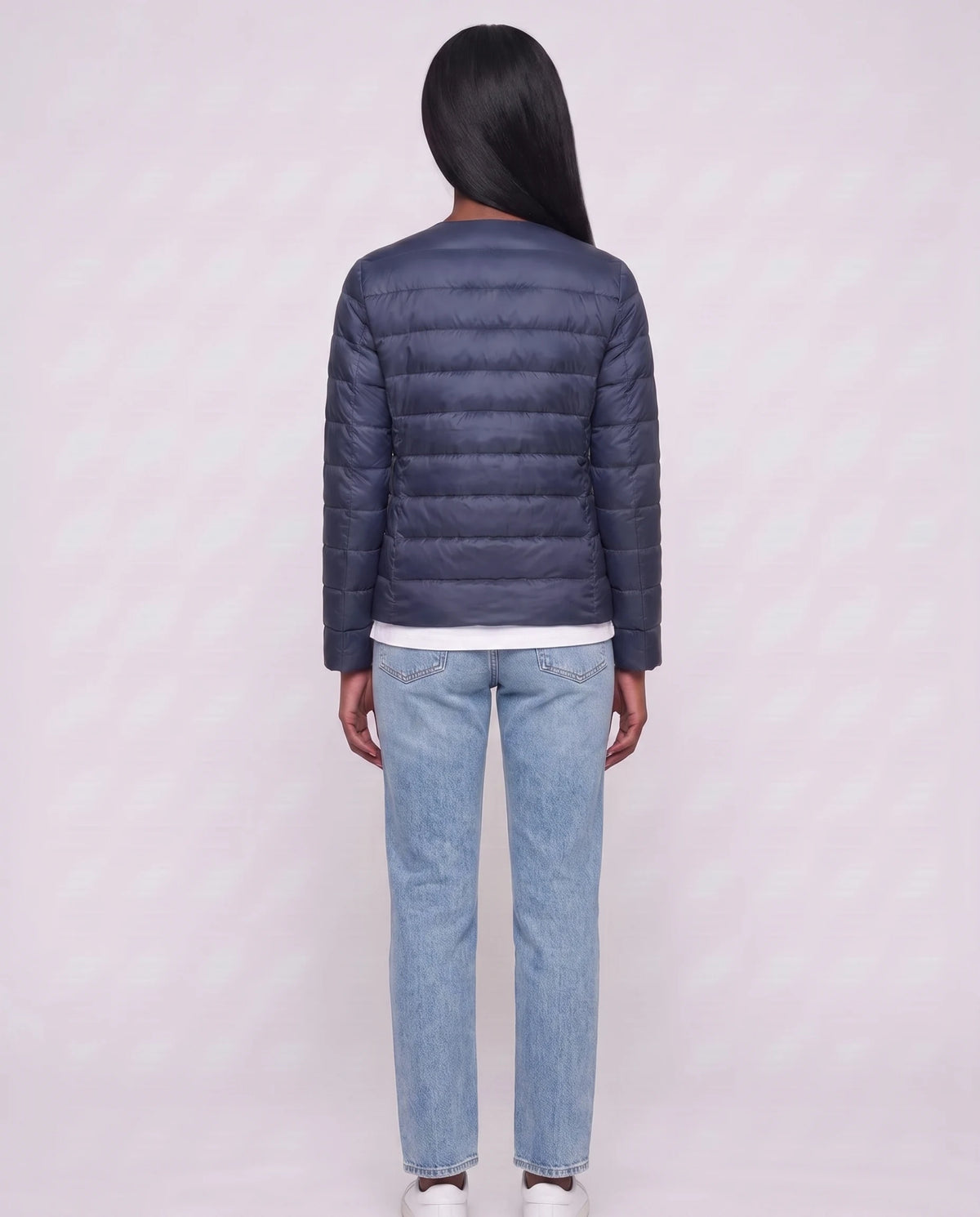 Leichte dünne Steppjacke mit Rundhals Sophie in Marineblau, Rückansicht
