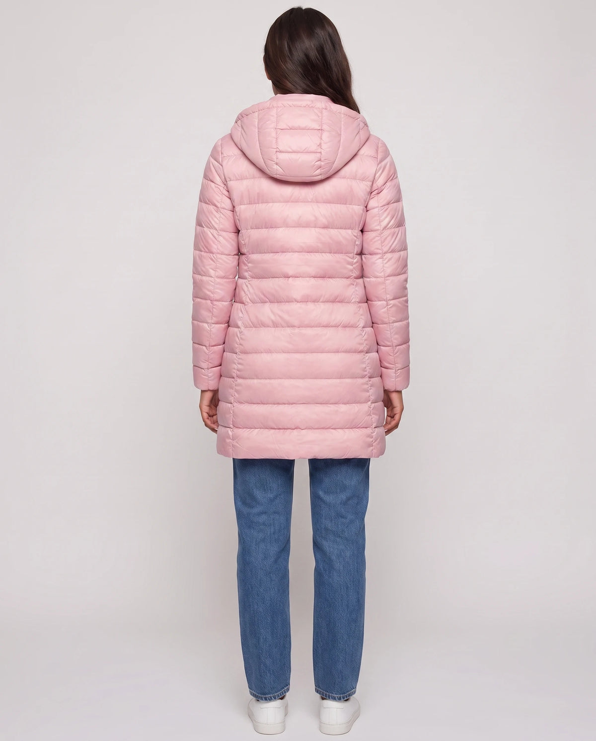 Doudoune légère cintrée Nélie en Rose, vue de dos avec capuche