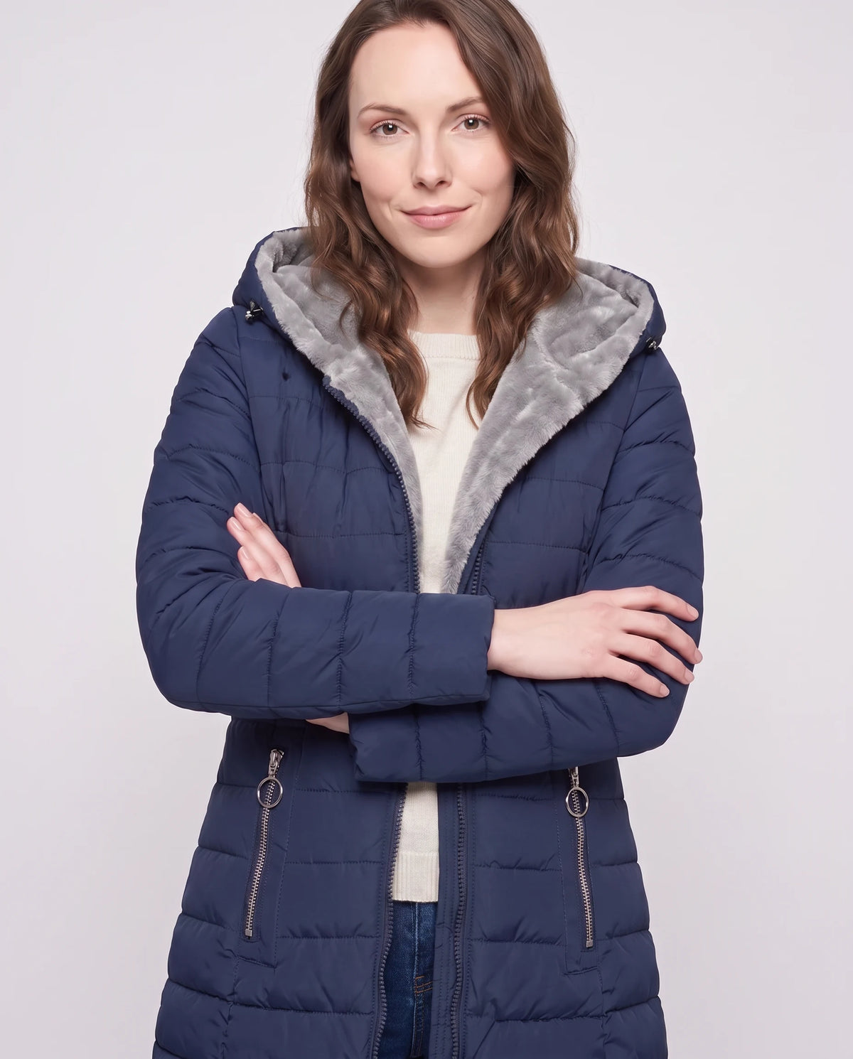 Doudoune mi-longue doublée polaire Aubine en Bleu Marine, plan rapproché de face