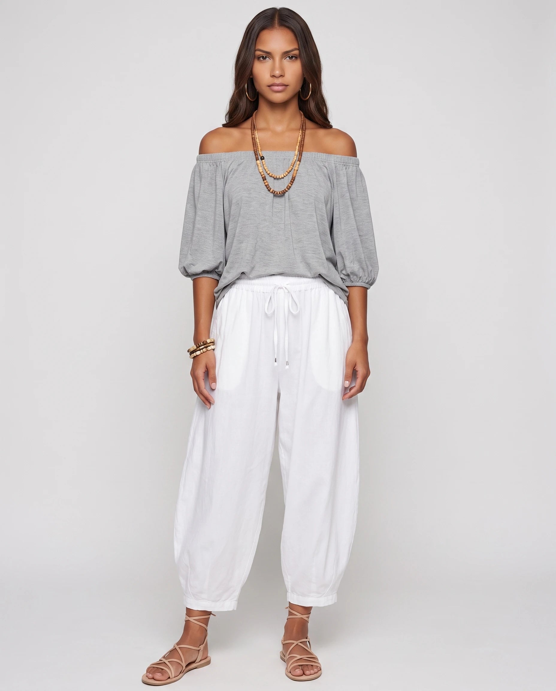 Ensemble epaules denudees et pantalon sarouel Gris vue de face studio - Lorene | Zolena