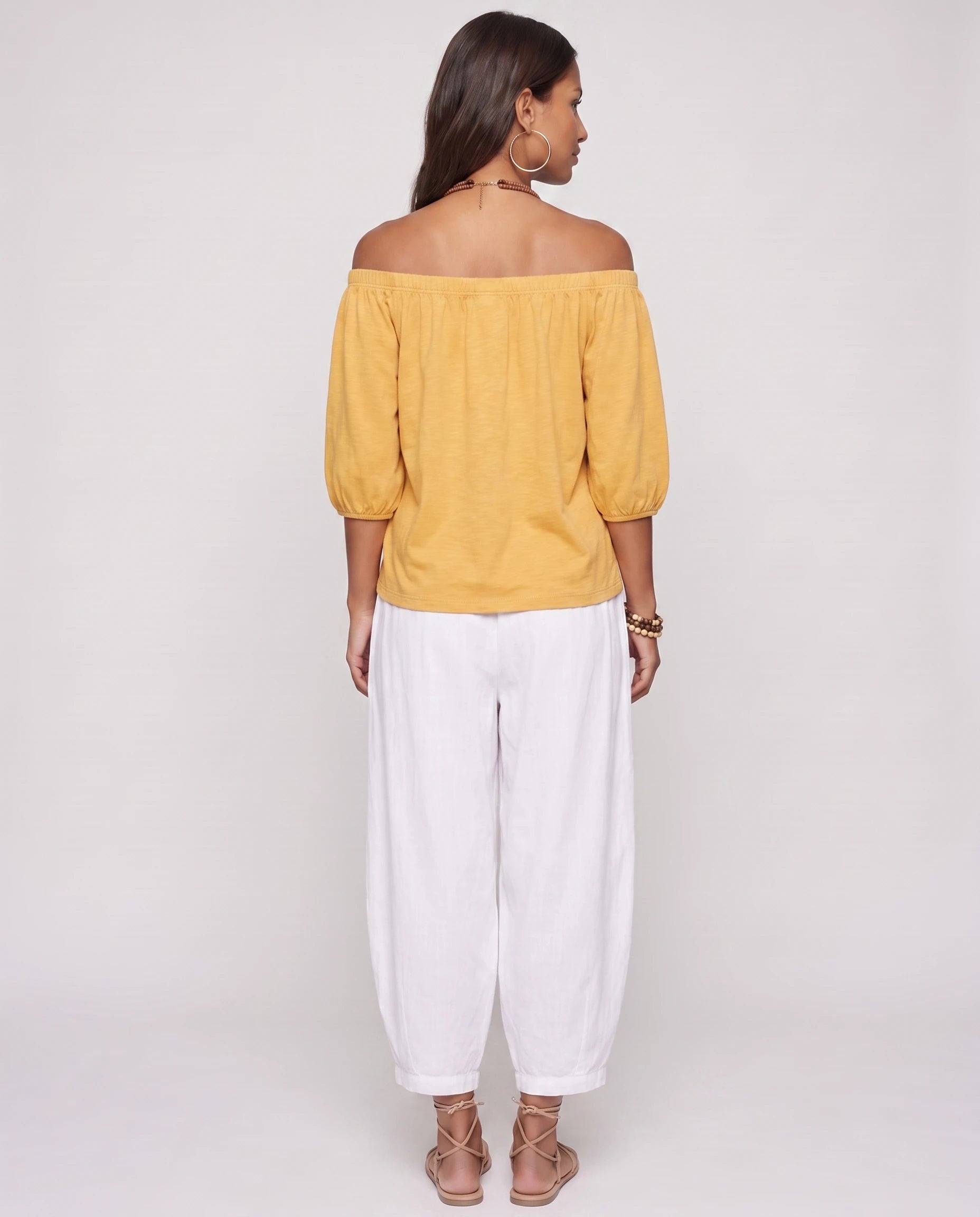Ensemble epaules denudees et pantalon sarouel Jaune vue de dos studio - Lorene | Zolena