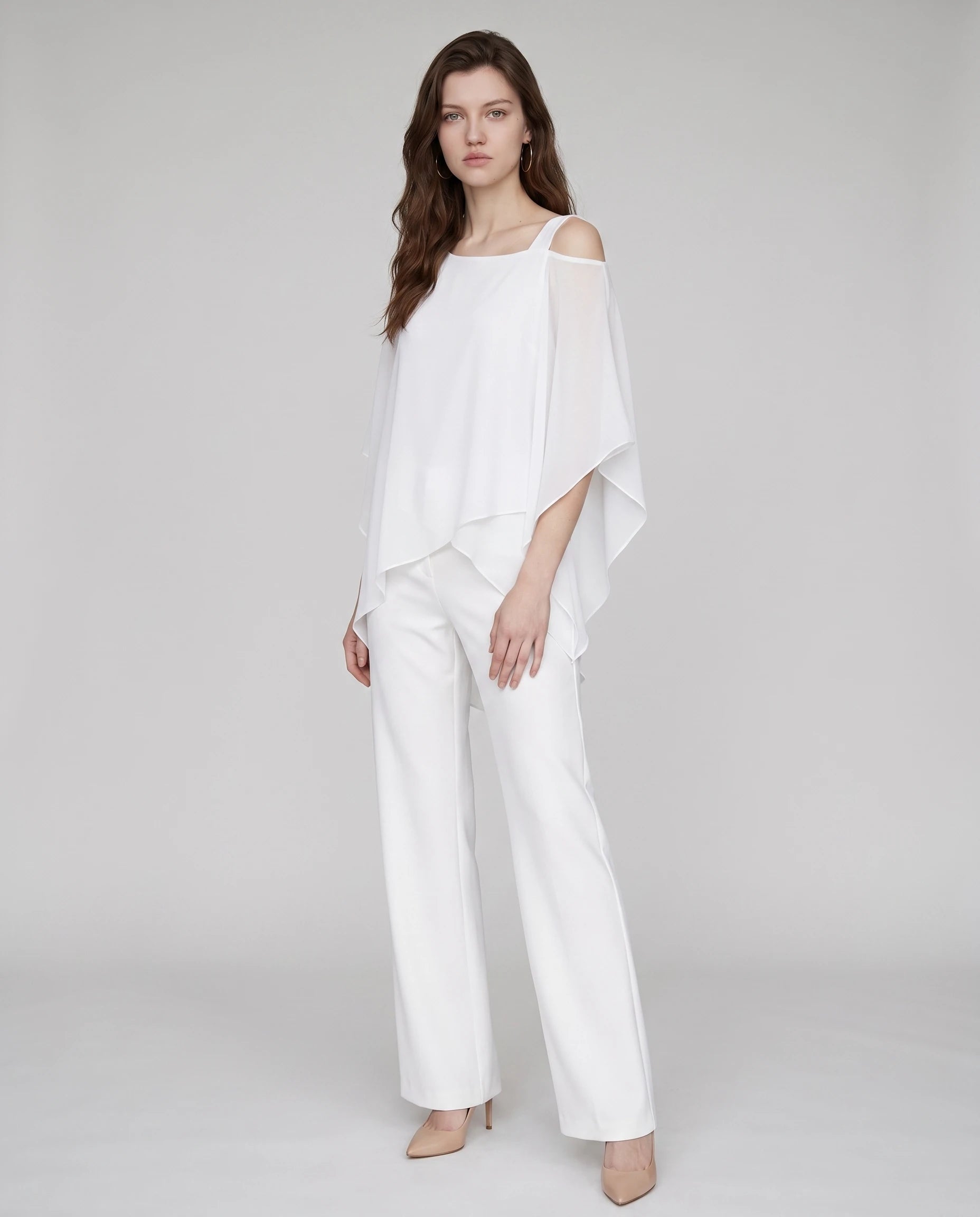 Ensemble top chiffon asymétrique et pantalon Solange — Blanc — vue face studio