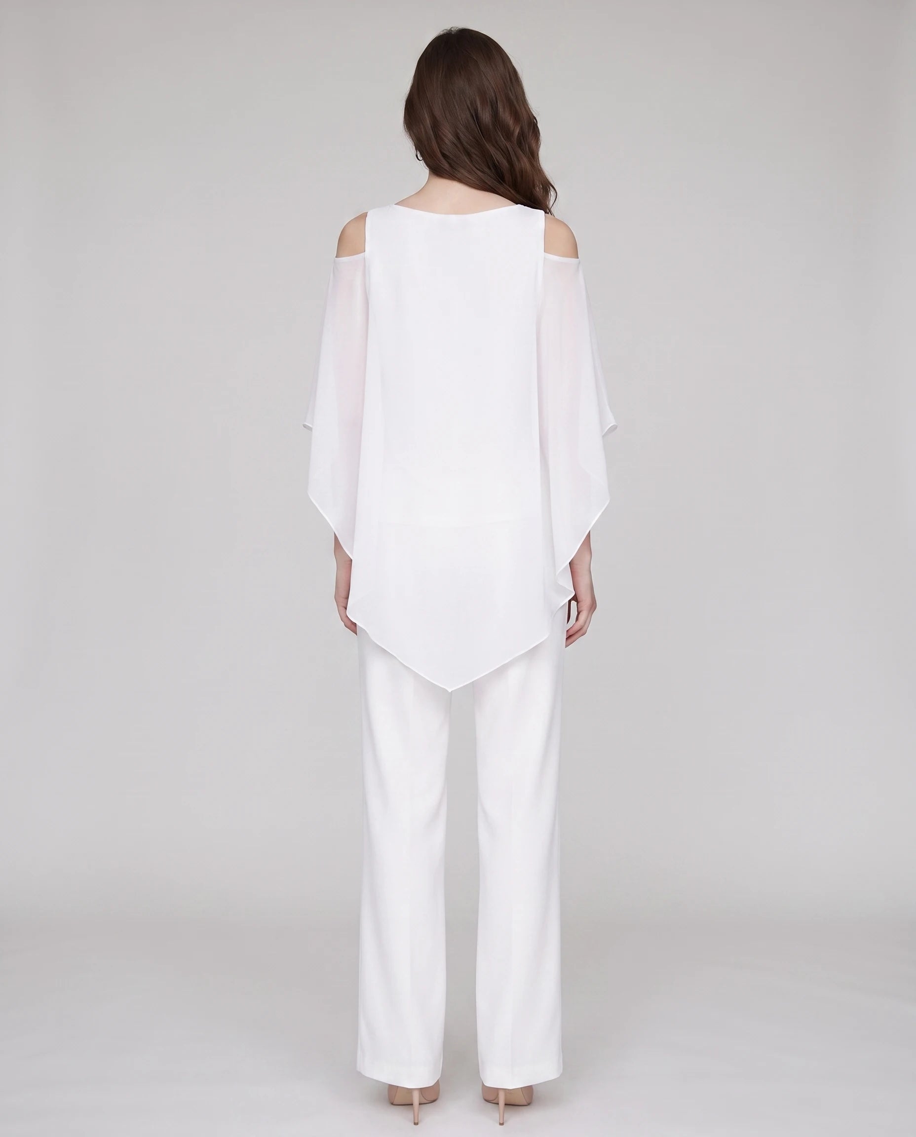 Ensemble top chiffon asymétrique et pantalon Solange — Blanc — vue dos studio