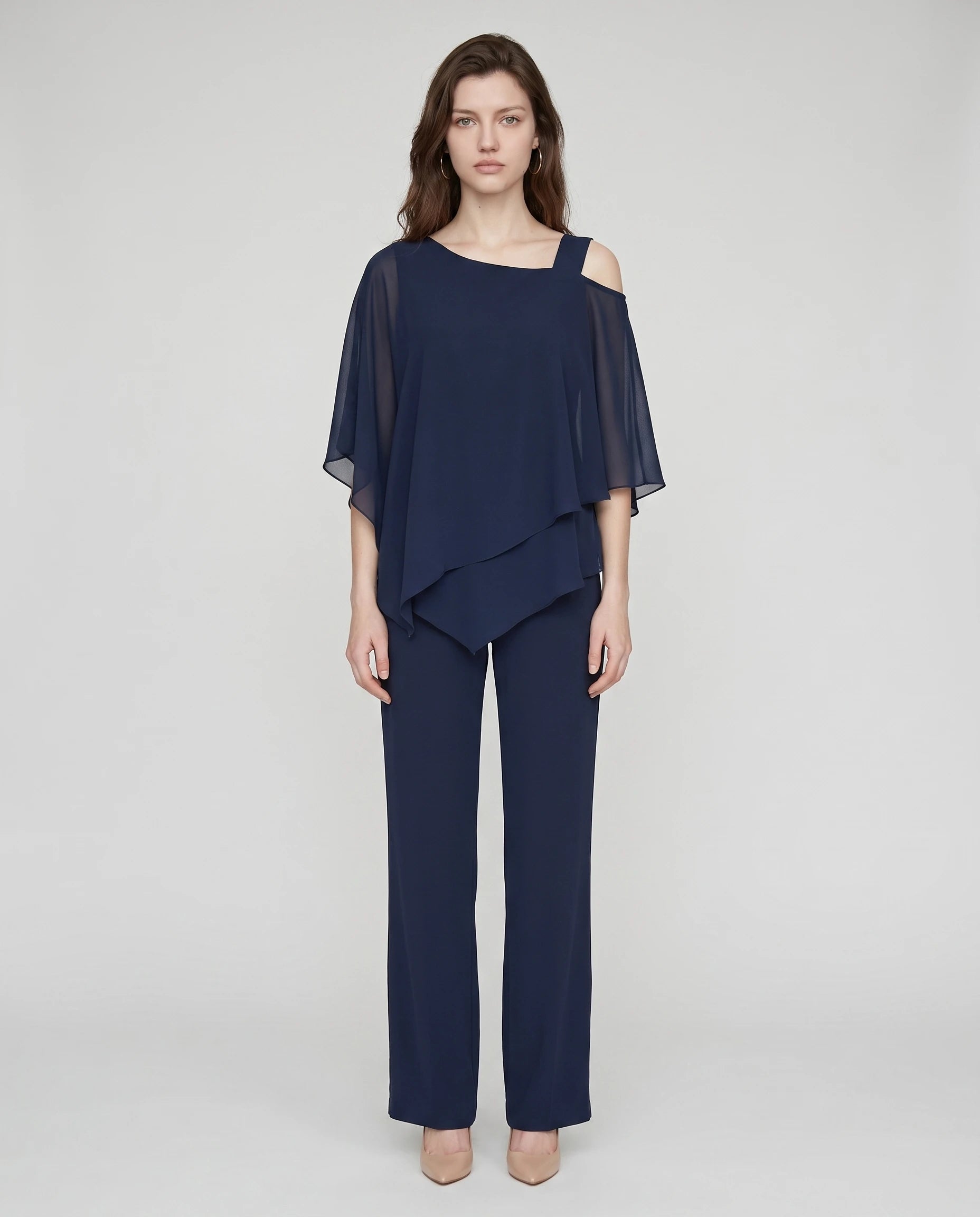 Ensemble top chiffon asymétrique et pantalon Solange — Bleu Marine — vue face studio