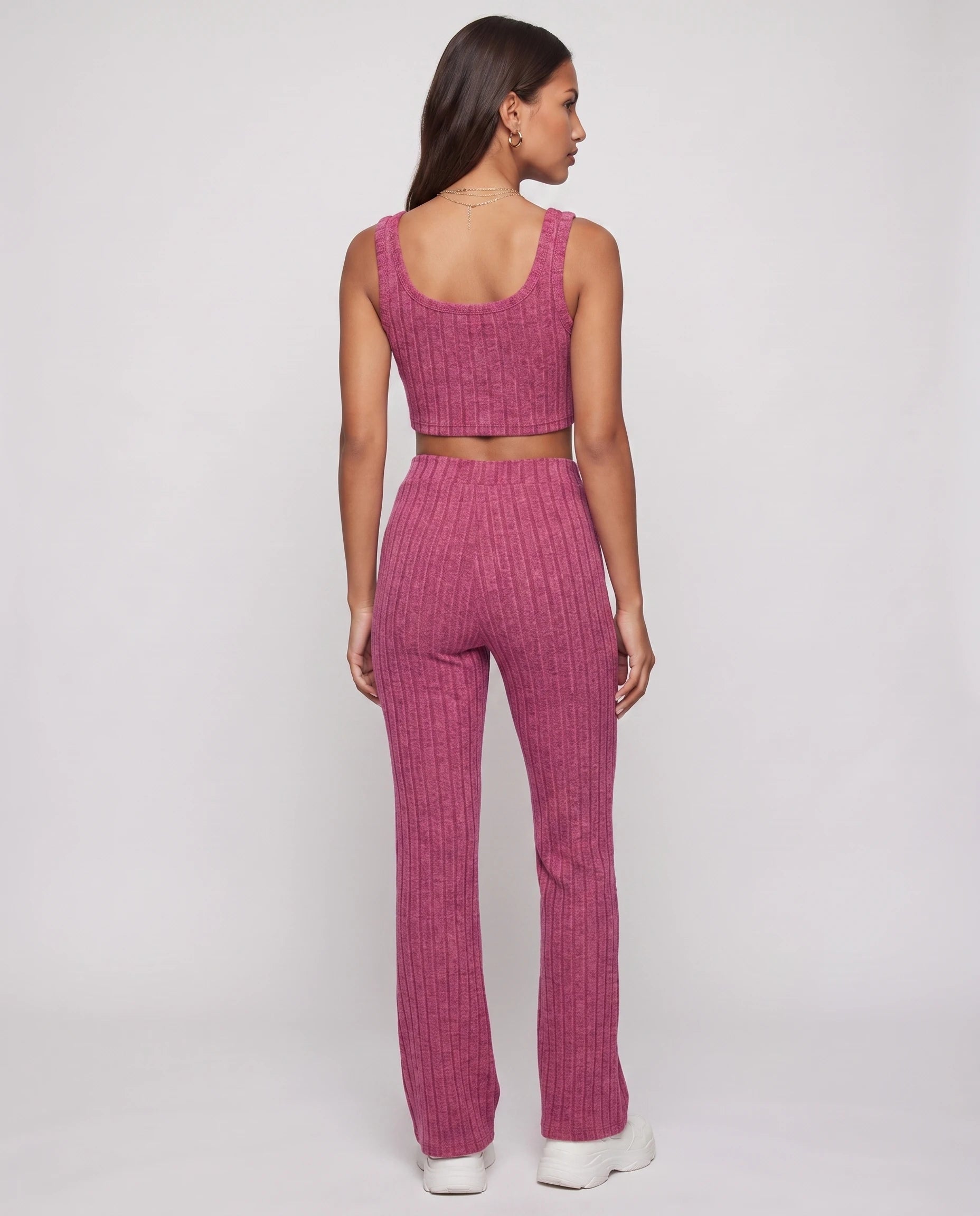 Ensemble top court et pantalon en maille cotelee Rose Framboise vue de dos studio - Elvire | Zolena