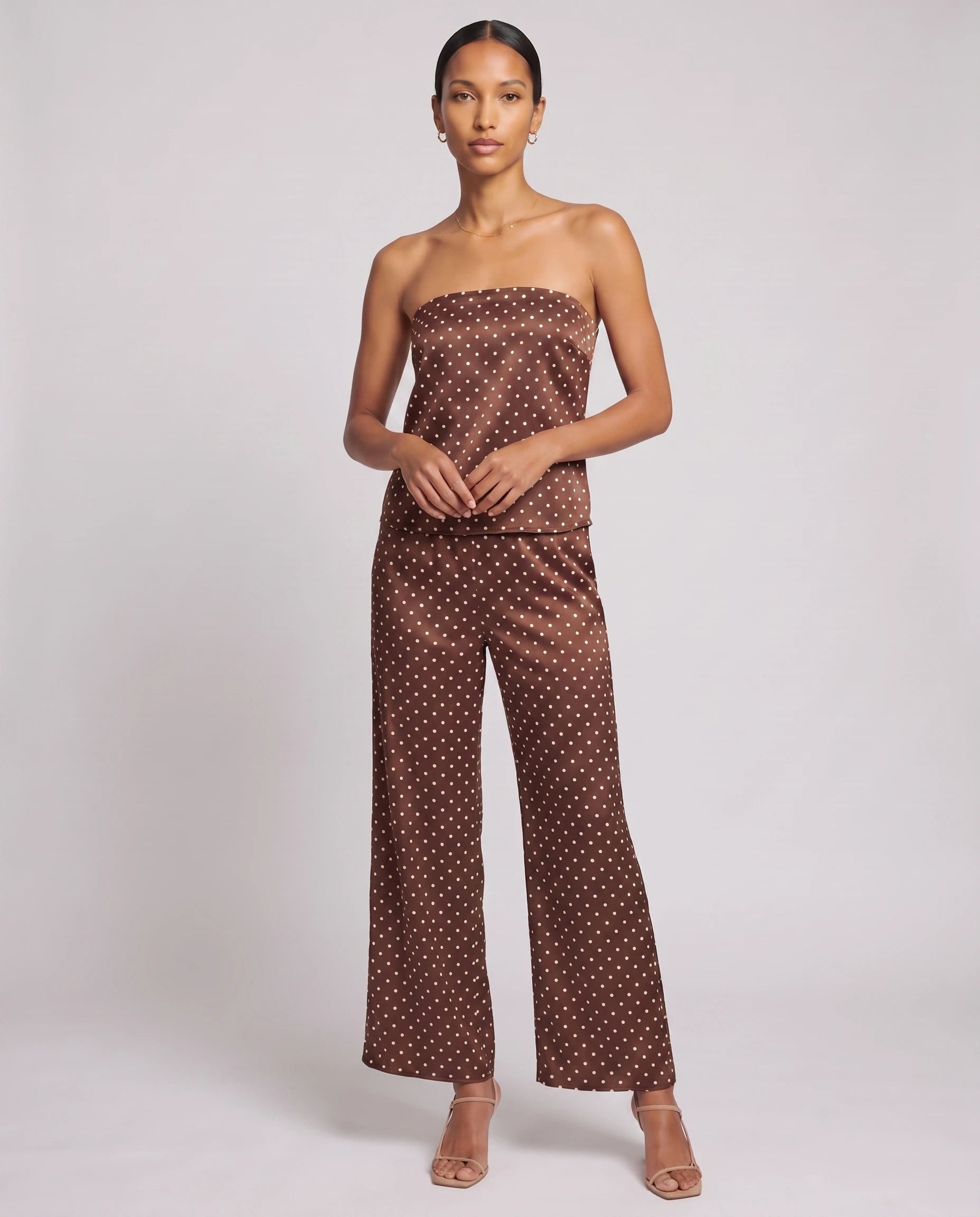 Ensemble satin bustier et pantalon large — Chocolat à Pois — vue studio