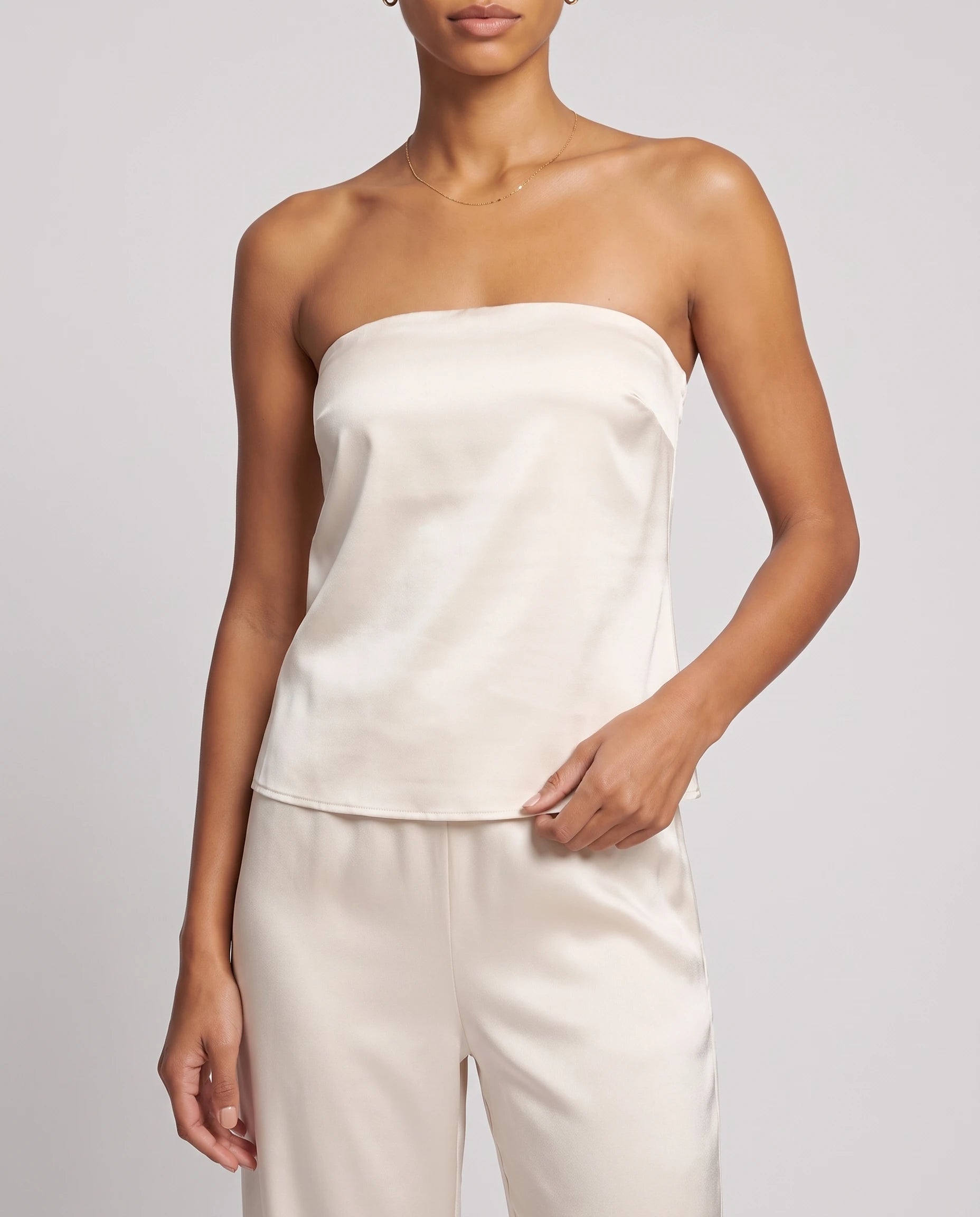 Ensemble satin bustier et pantalon large — Ivoire — détail bustier