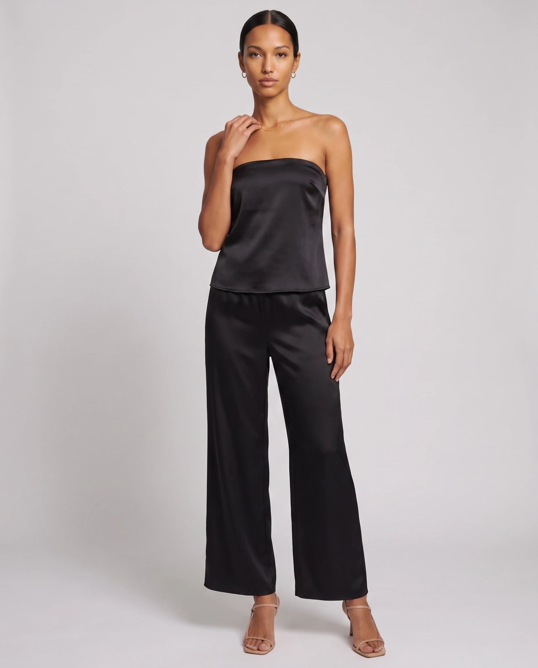Ensemble satin bustier et pantalon large — Noir — vue studio de face