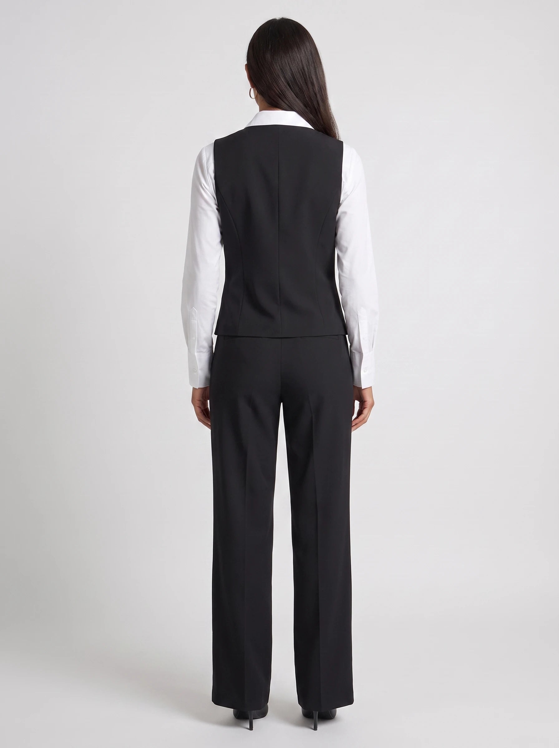 Gilet de tailleur croisé noir Morgane, vue de dos en studio
