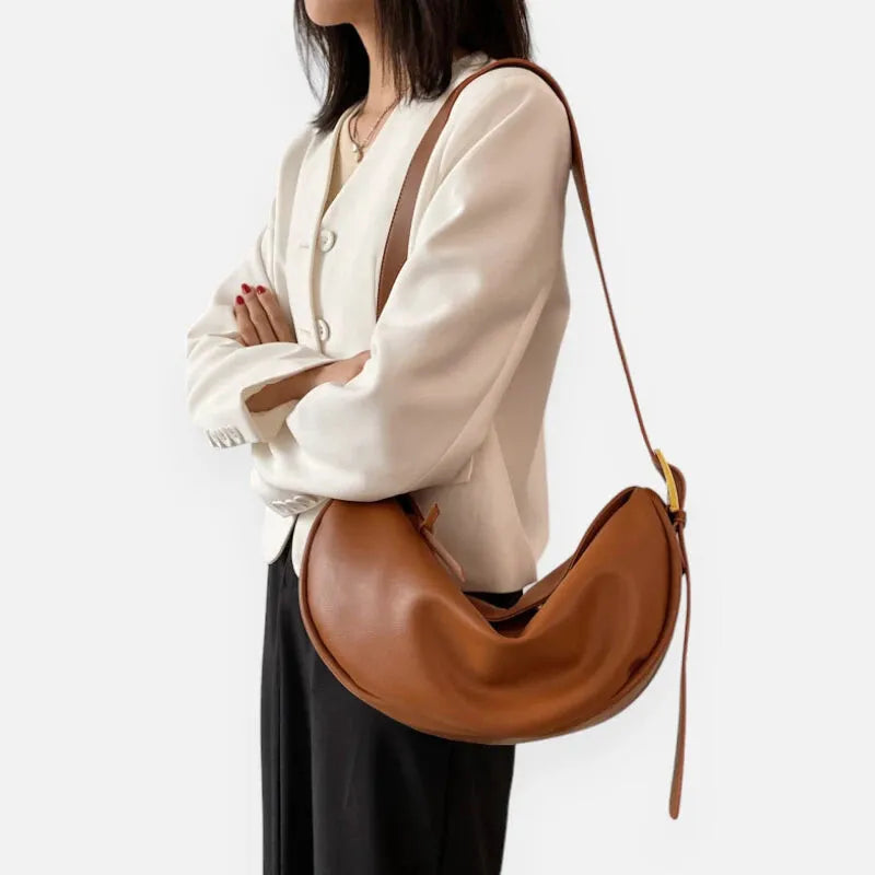 Grand sac à main banane demi-lune en cuir chic Marcelle