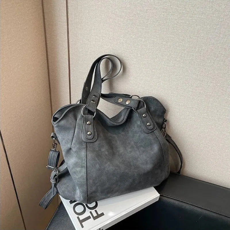 Grand sac à main bandoulière de cours rétro souple Iris